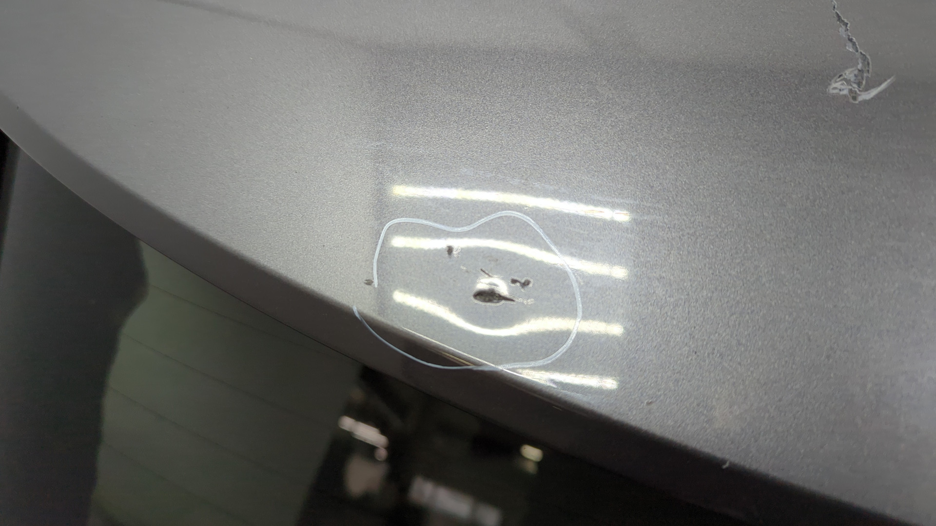 Дверь багажника