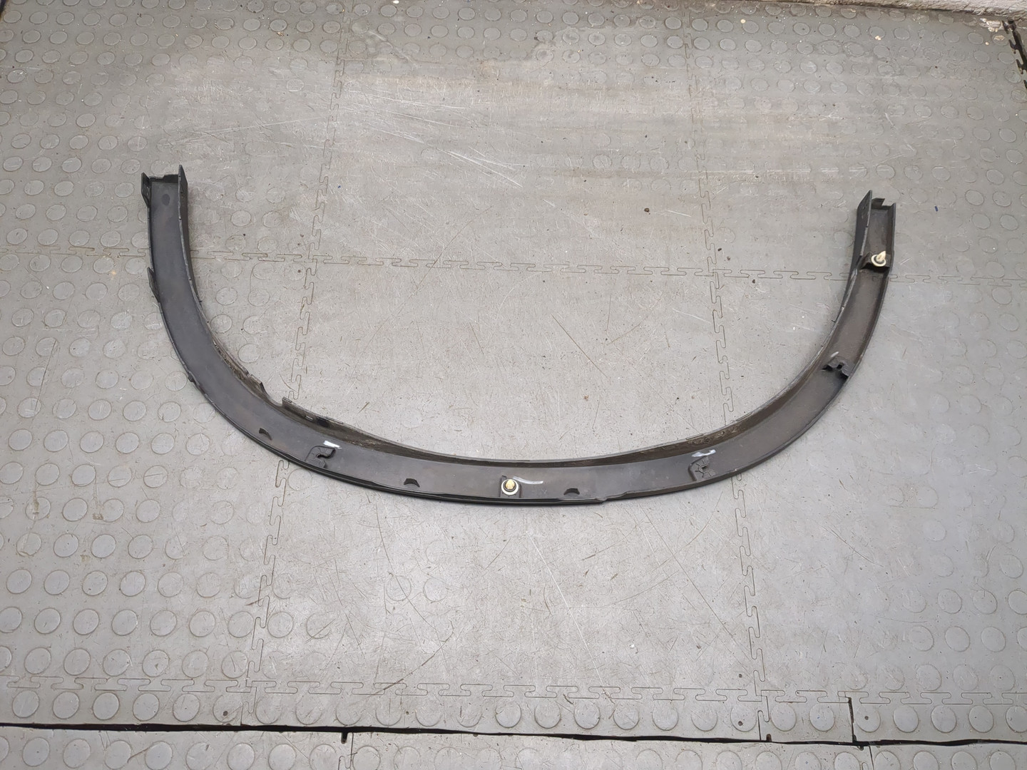 Молдинг заднего крыла правого