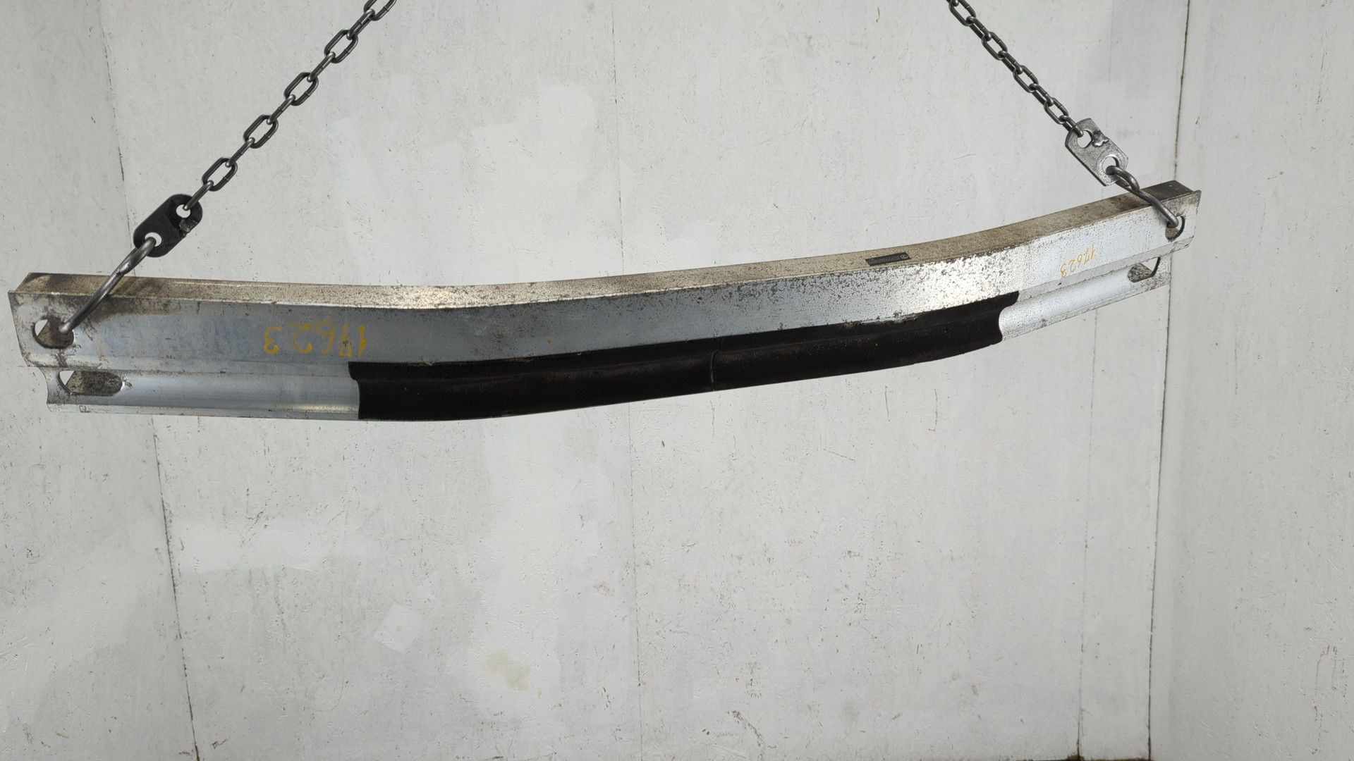 Усилитель заднего бампера