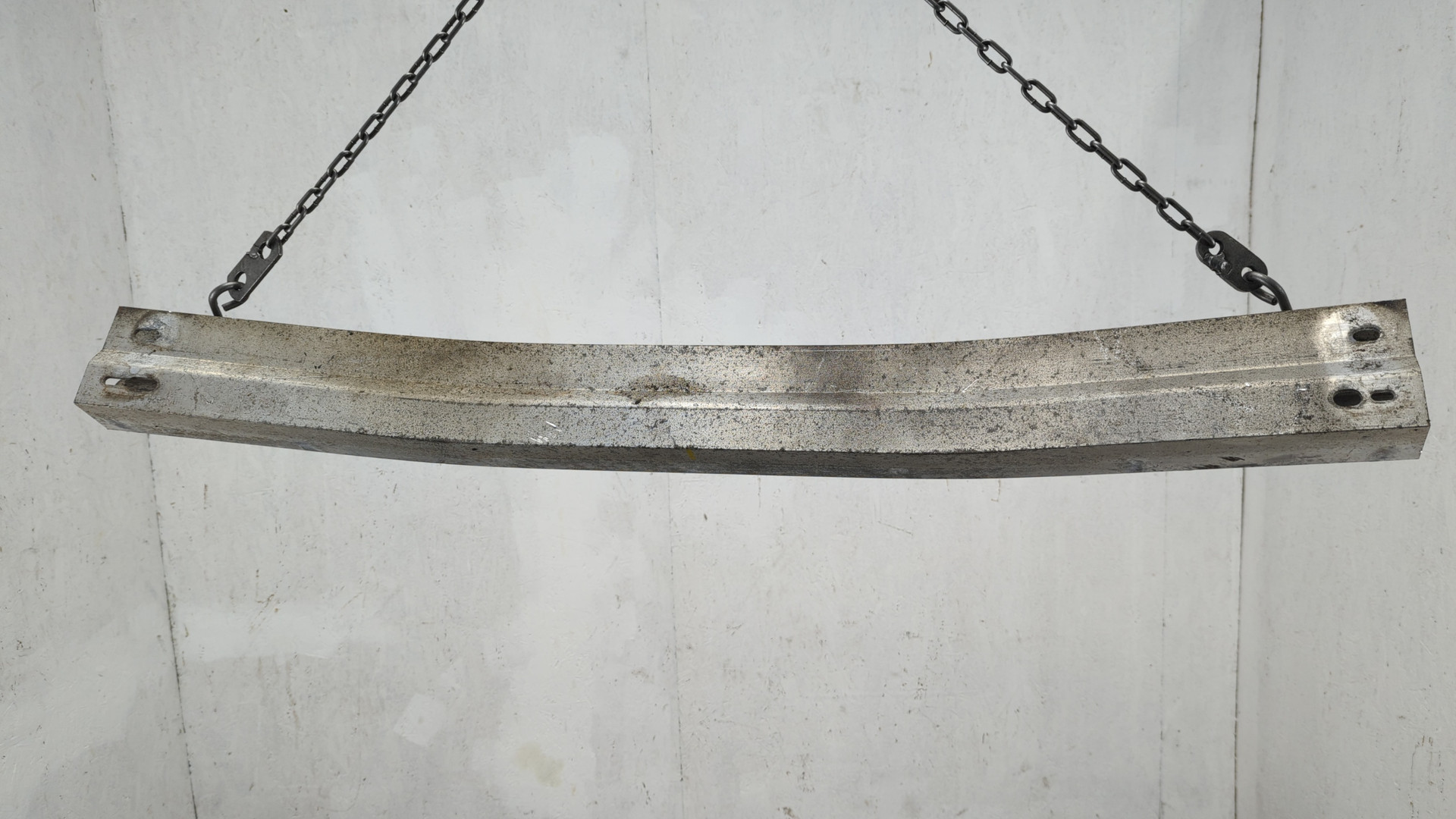 Усилитель заднего бампера