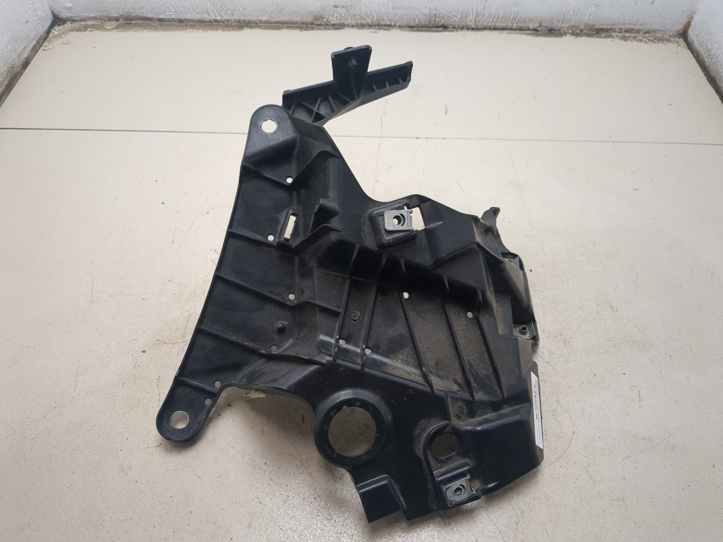 Кронштейн крепления крыла