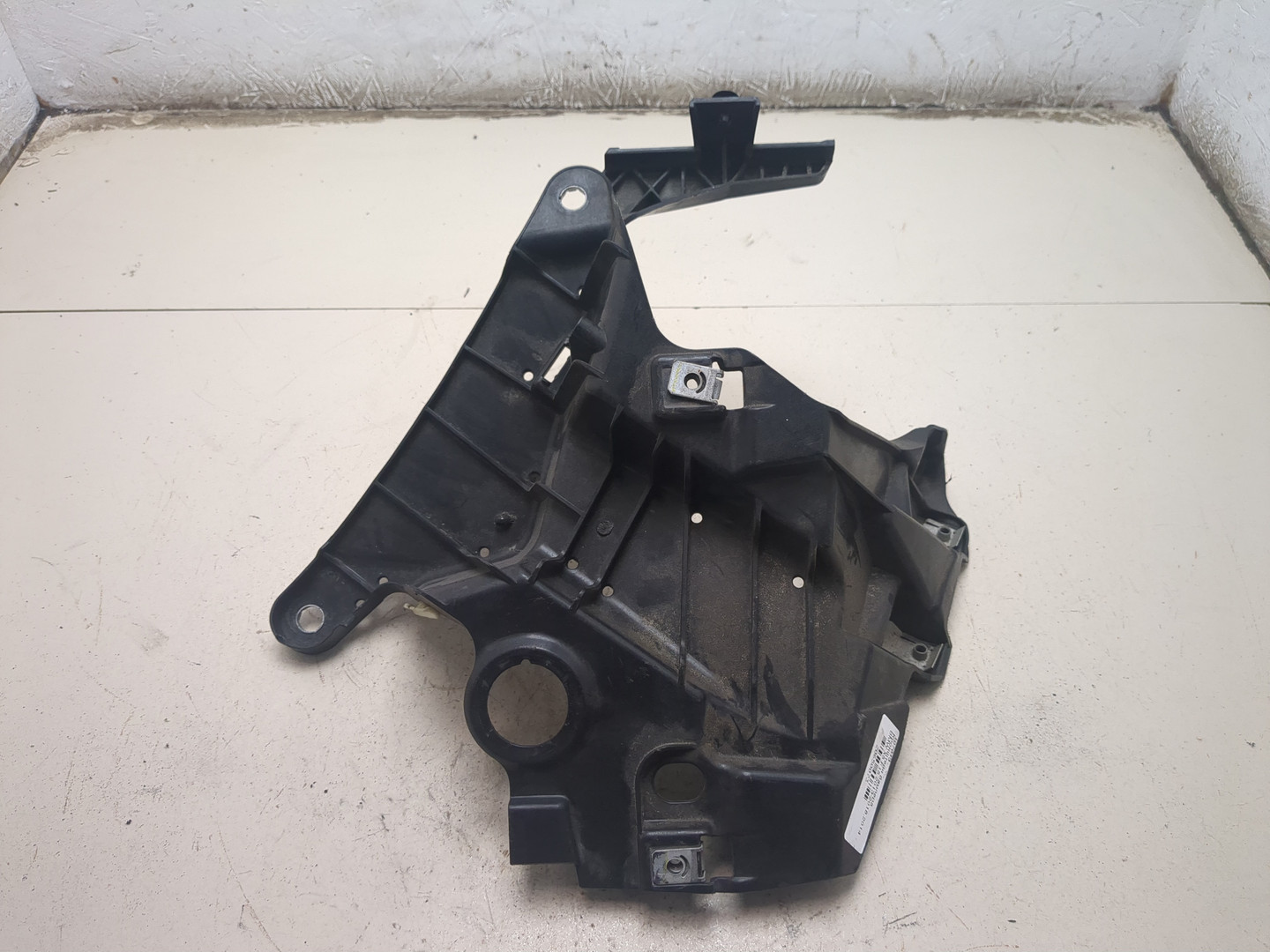 Кронштейн крепления крыла