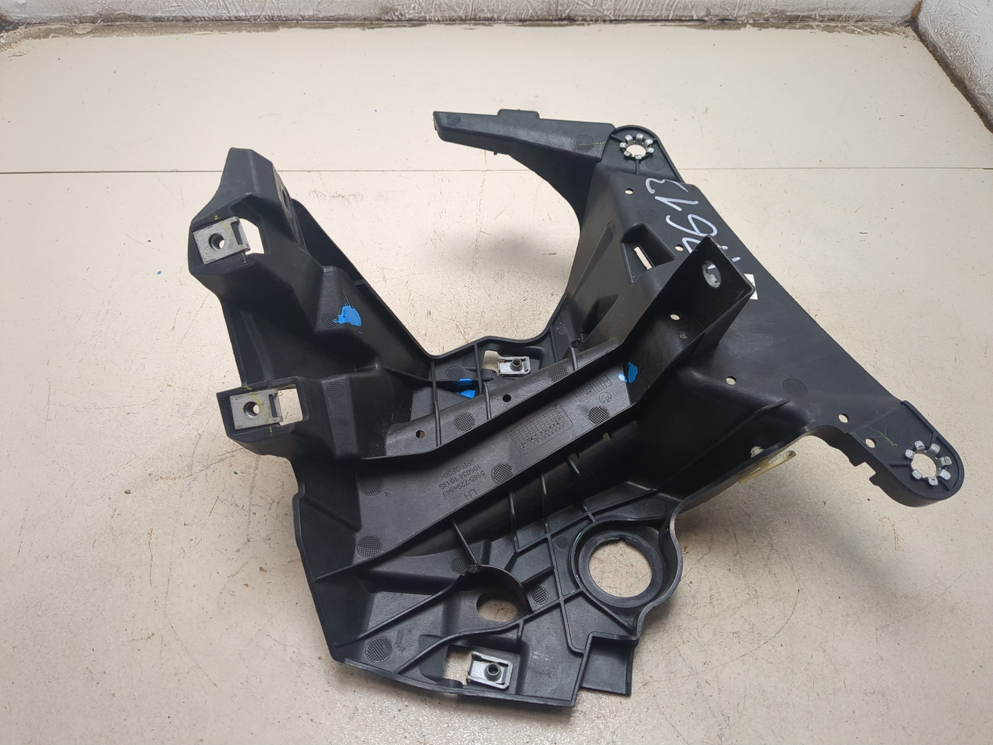 Кронштейн крепления крыла