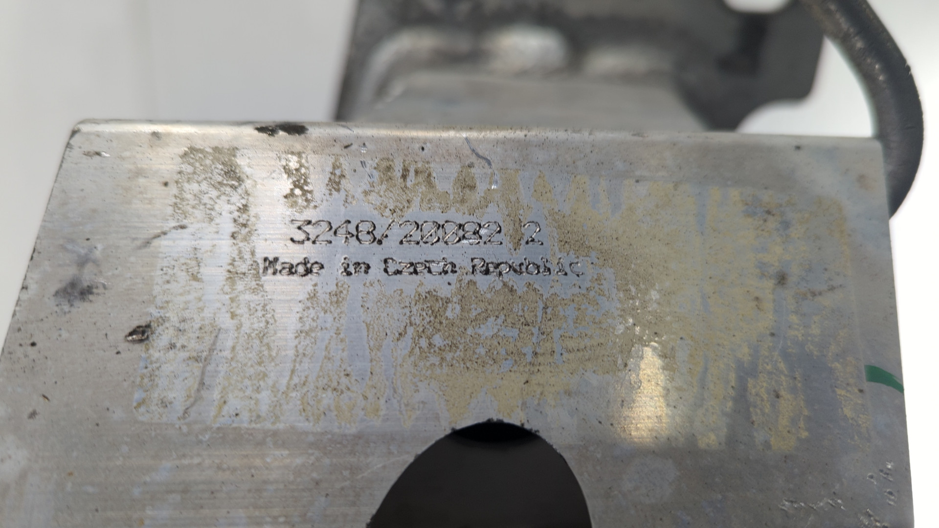 Усилитель заднего бампера