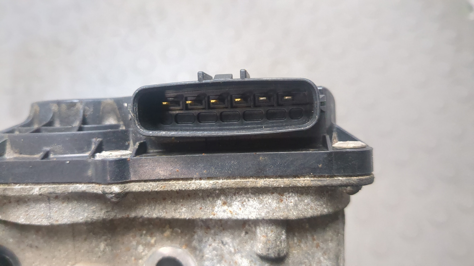 Заслонка дроссельная электрическая