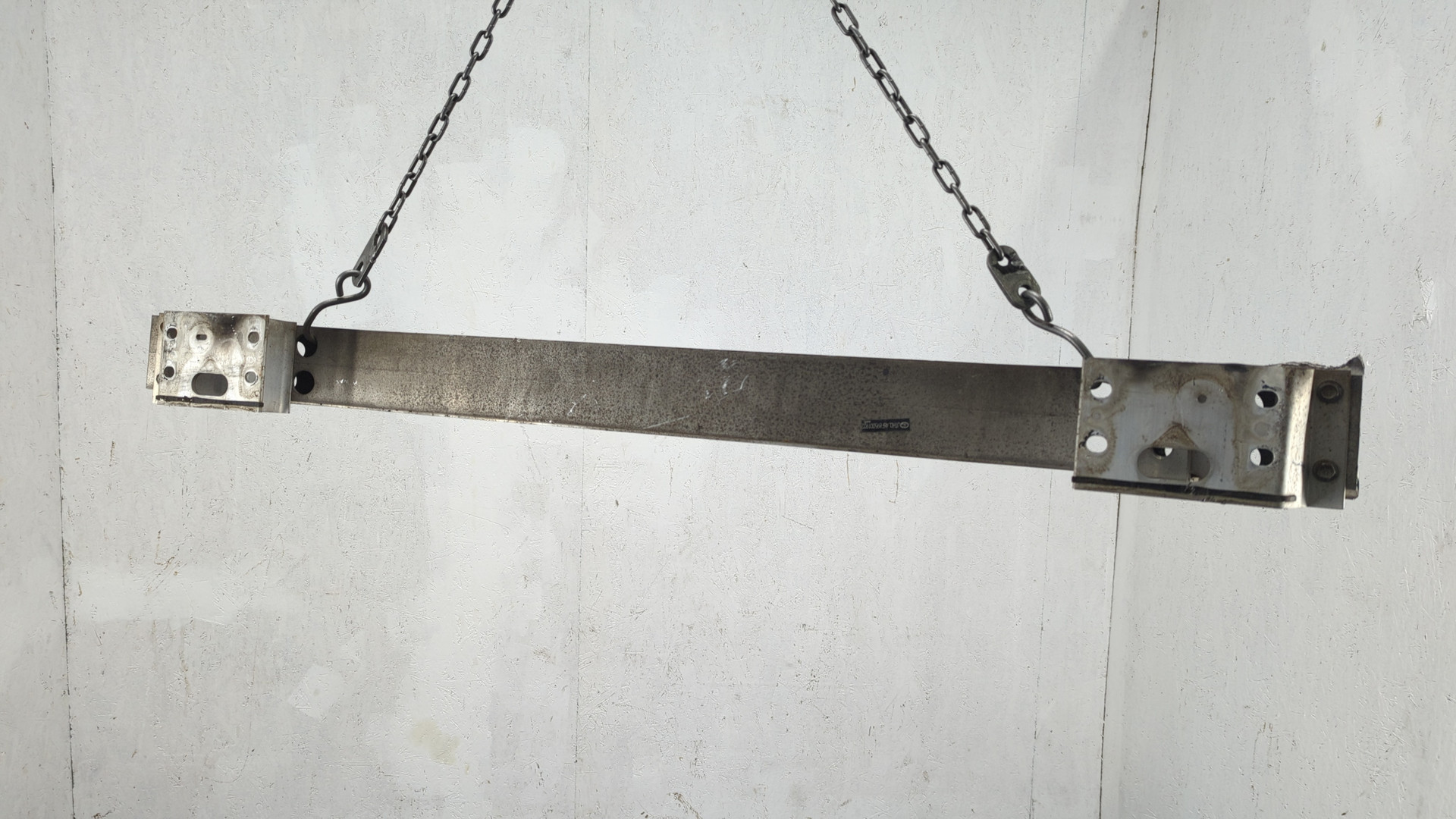 Усилитель заднего бампера