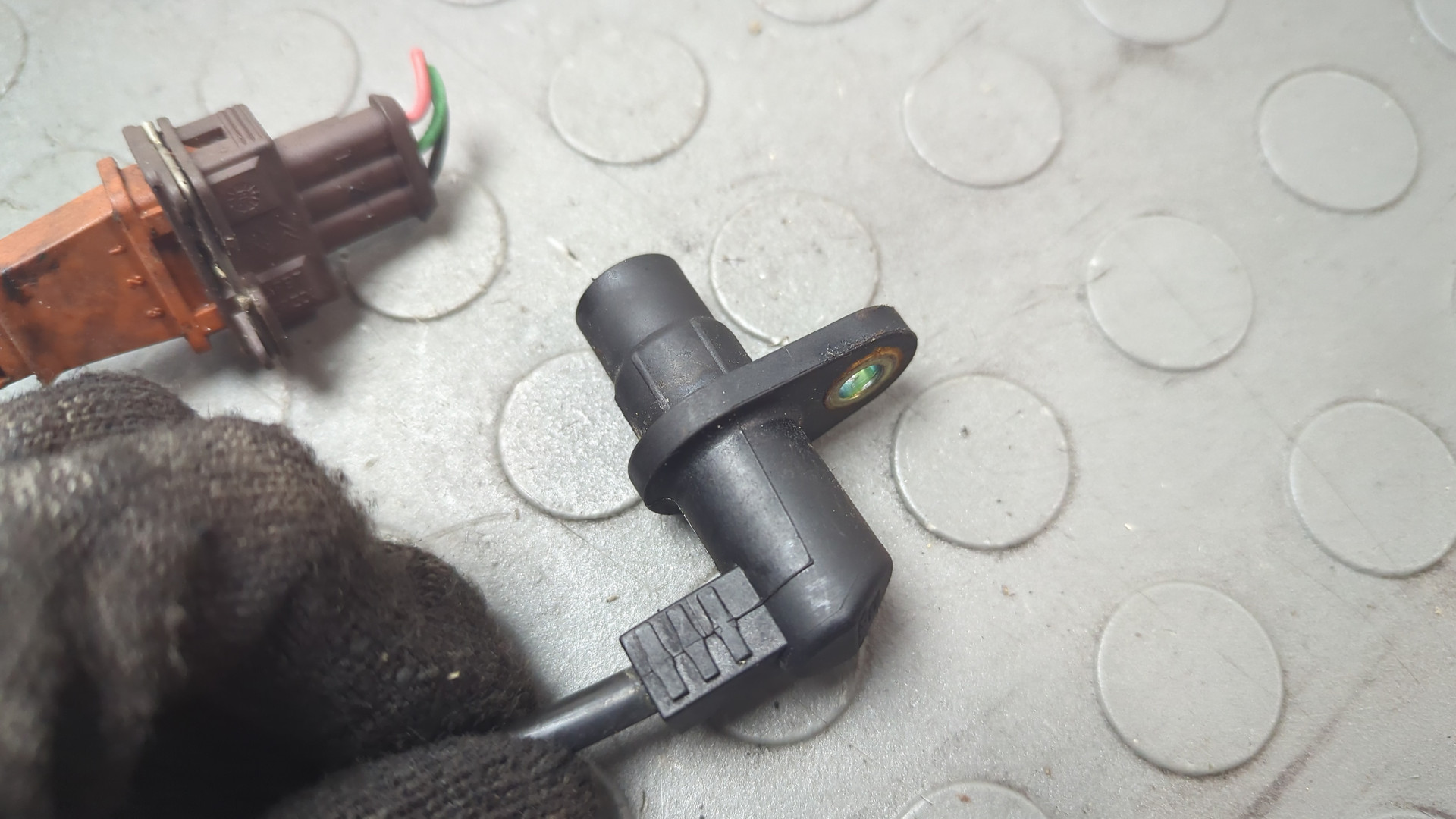 Датчик положения коленвала