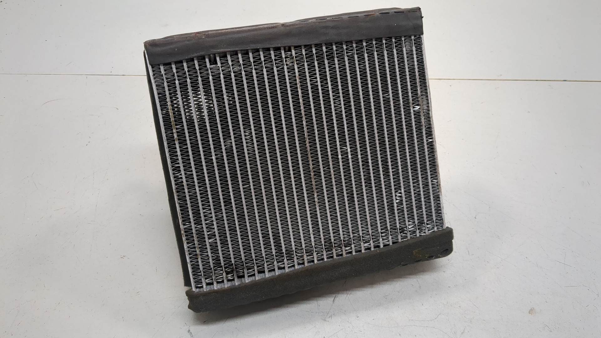 Радиатор кондиционера / конденсер