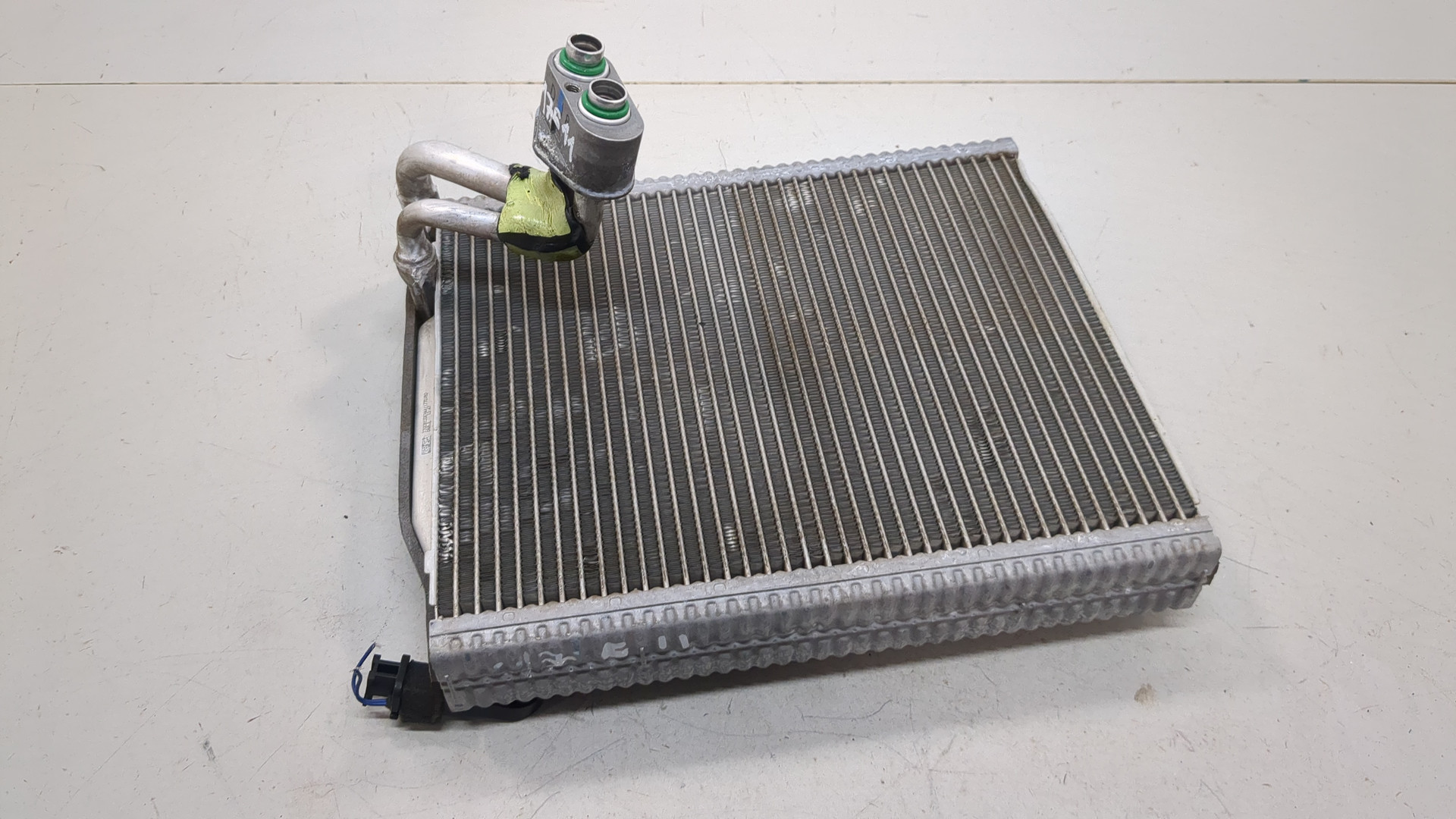 Радиатор кондиционера / конденсер