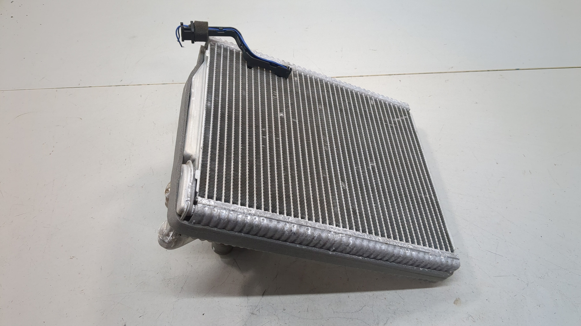 Радиатор кондиционера / конденсер
