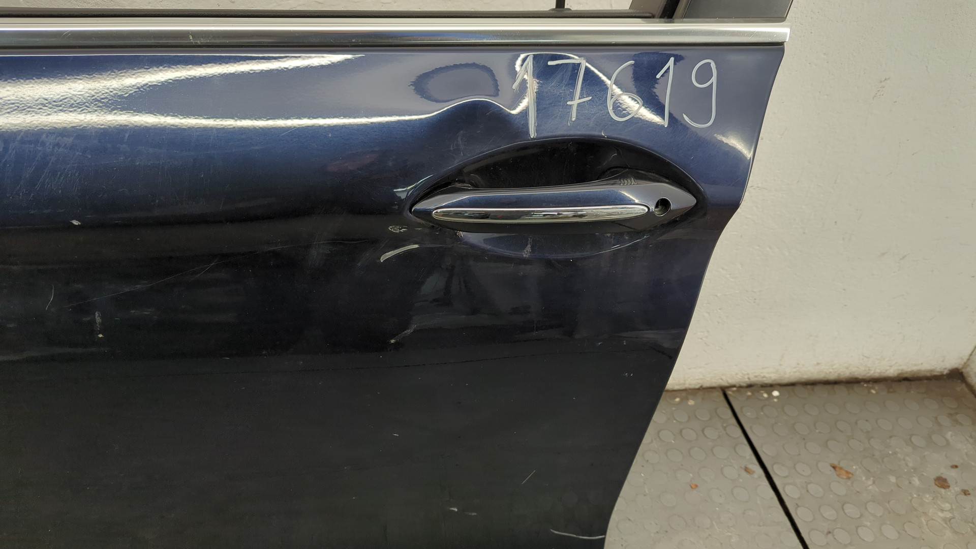 Дверь передняя левая