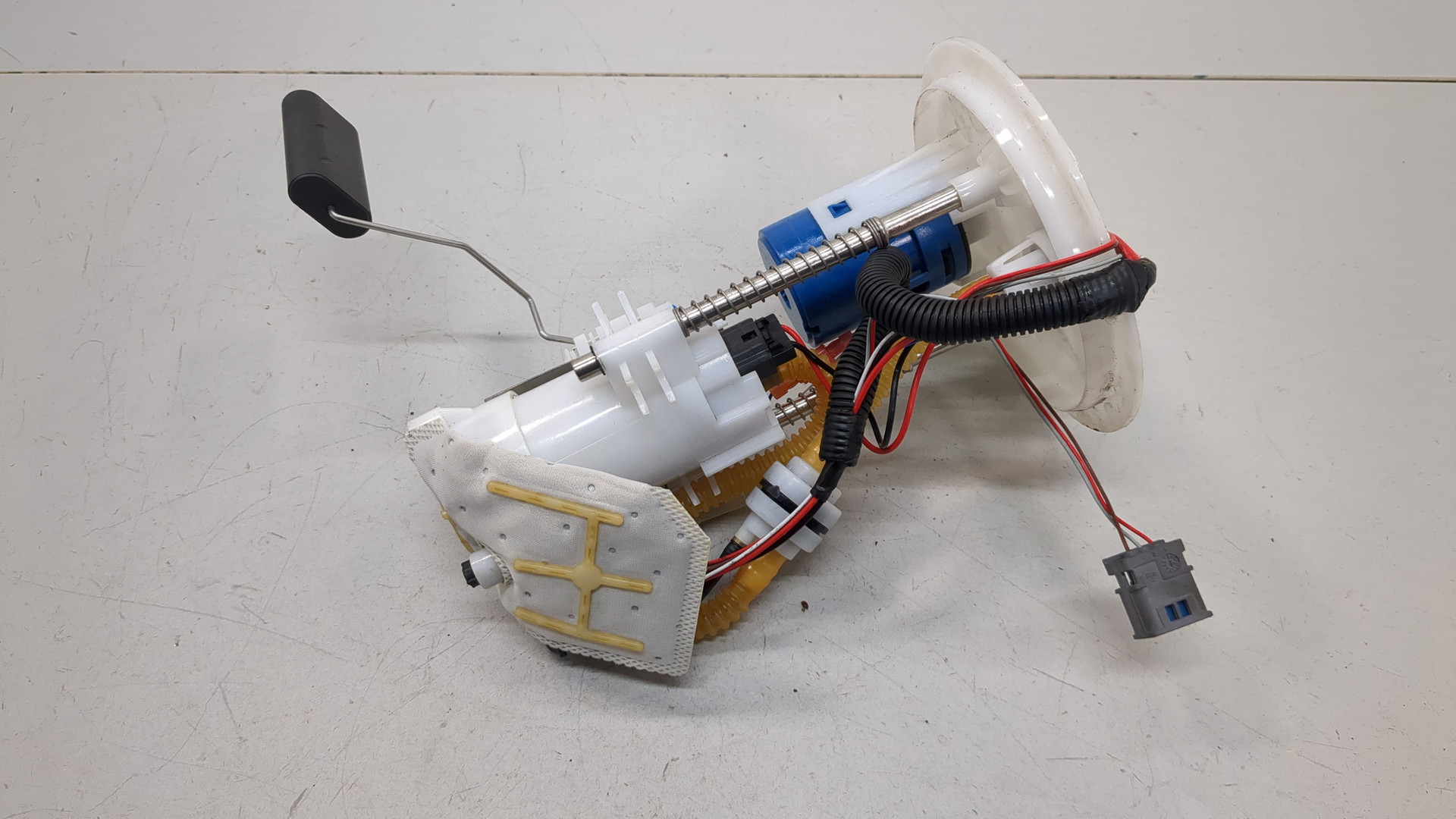 Насос топливный электрический