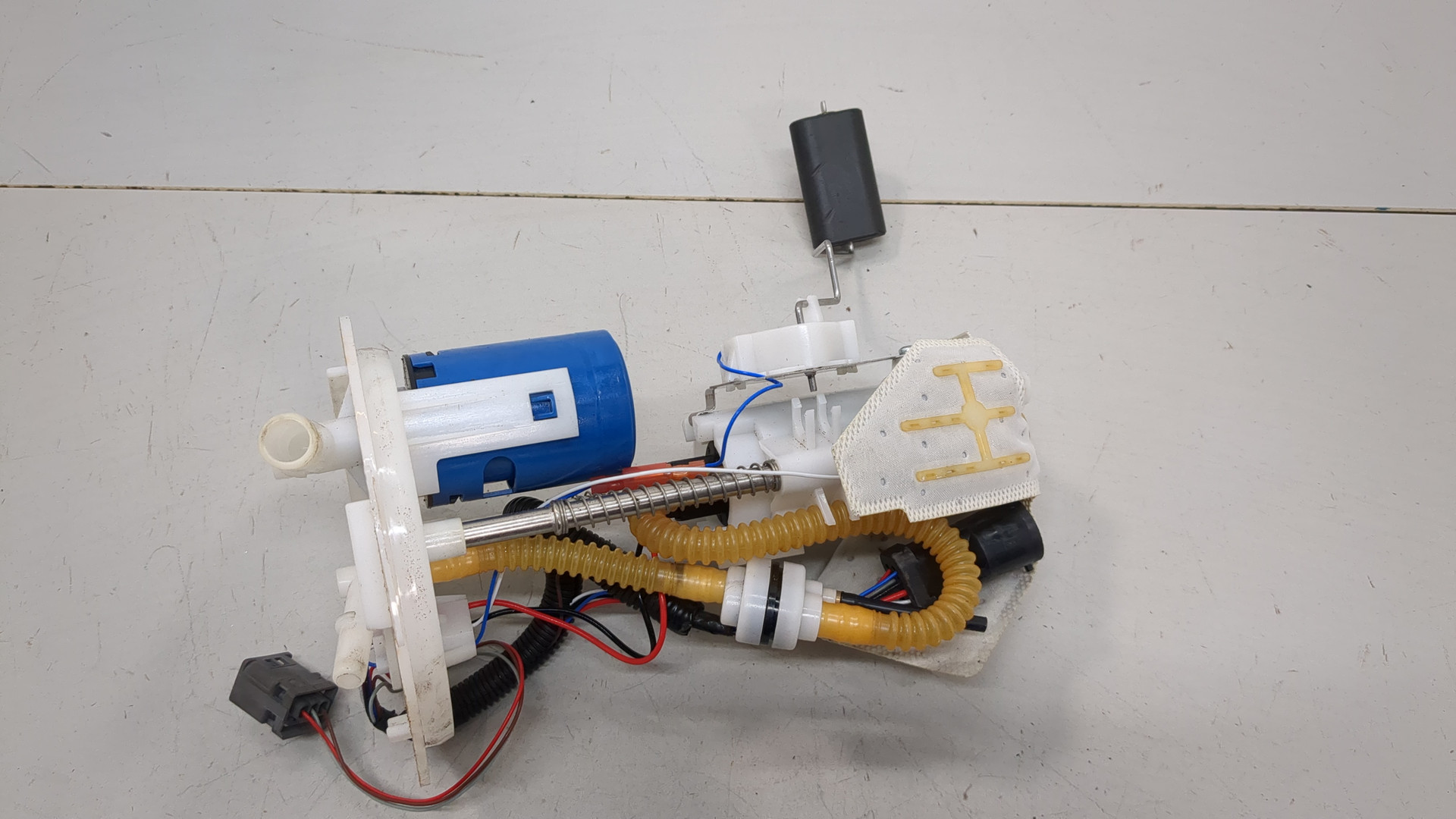 Насос топливный электрический