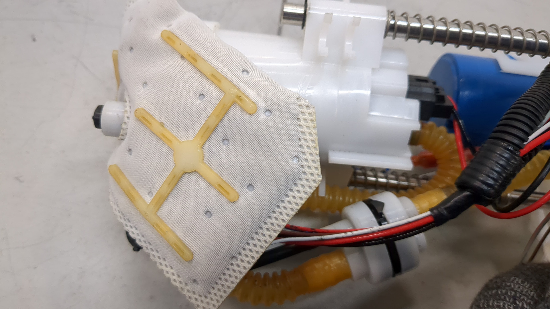 Насос топливный электрический