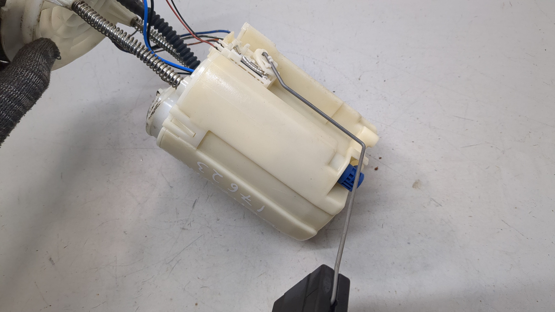 Насос топливный электрический