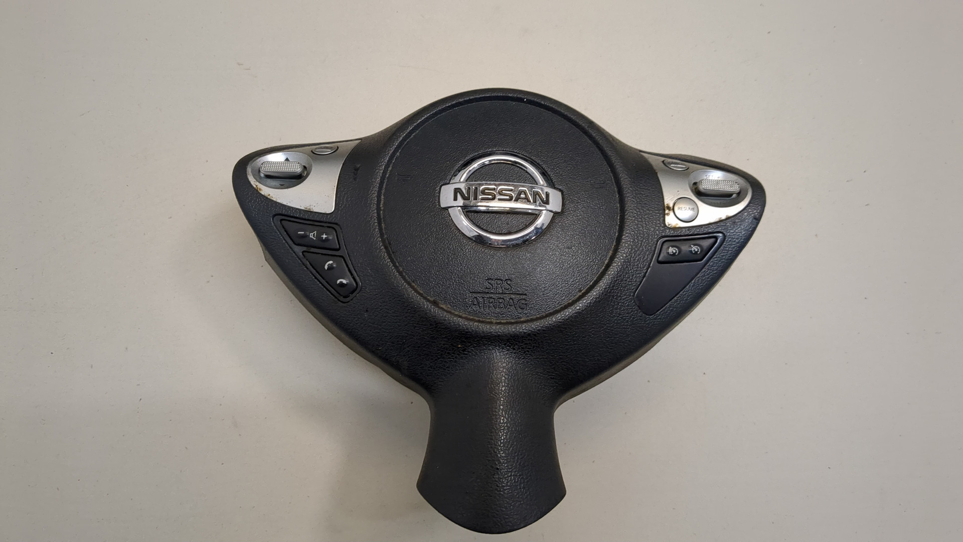 Подушка безопасности в рулевое колесо