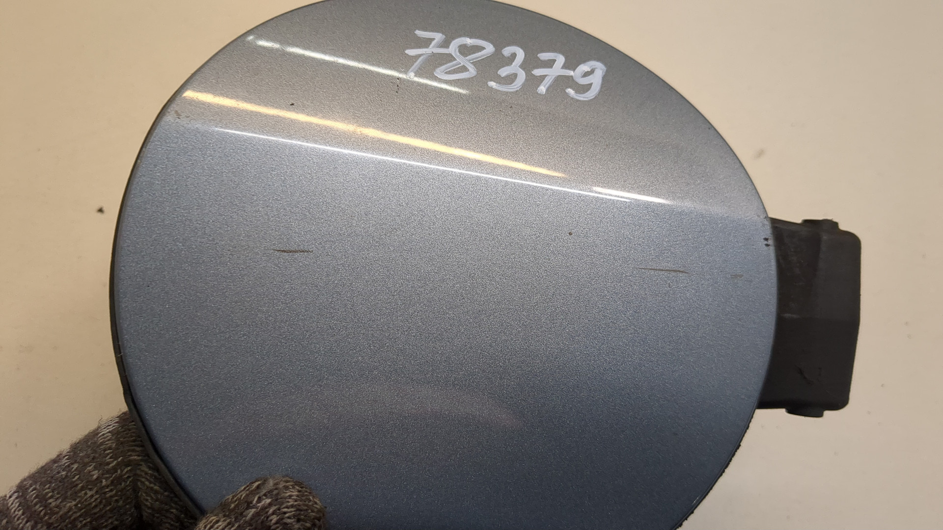 Лючок бензобака