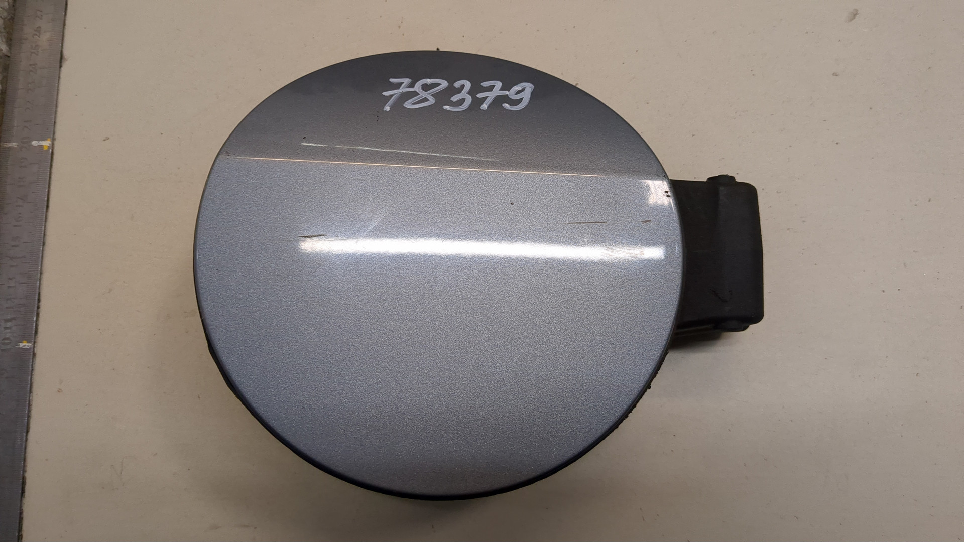 Лючок бензобака