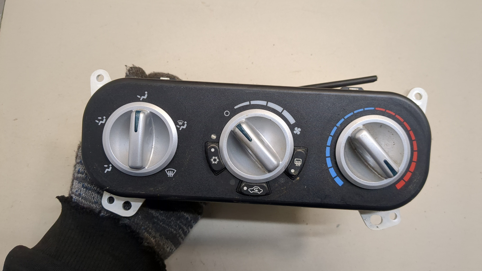 Переключатель отопителя