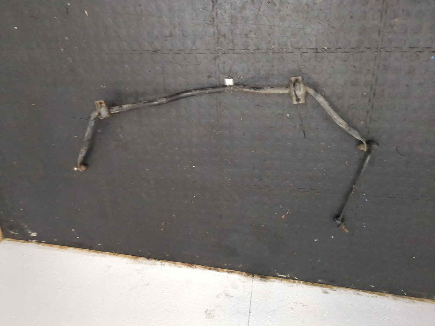 Стабилизатор задний