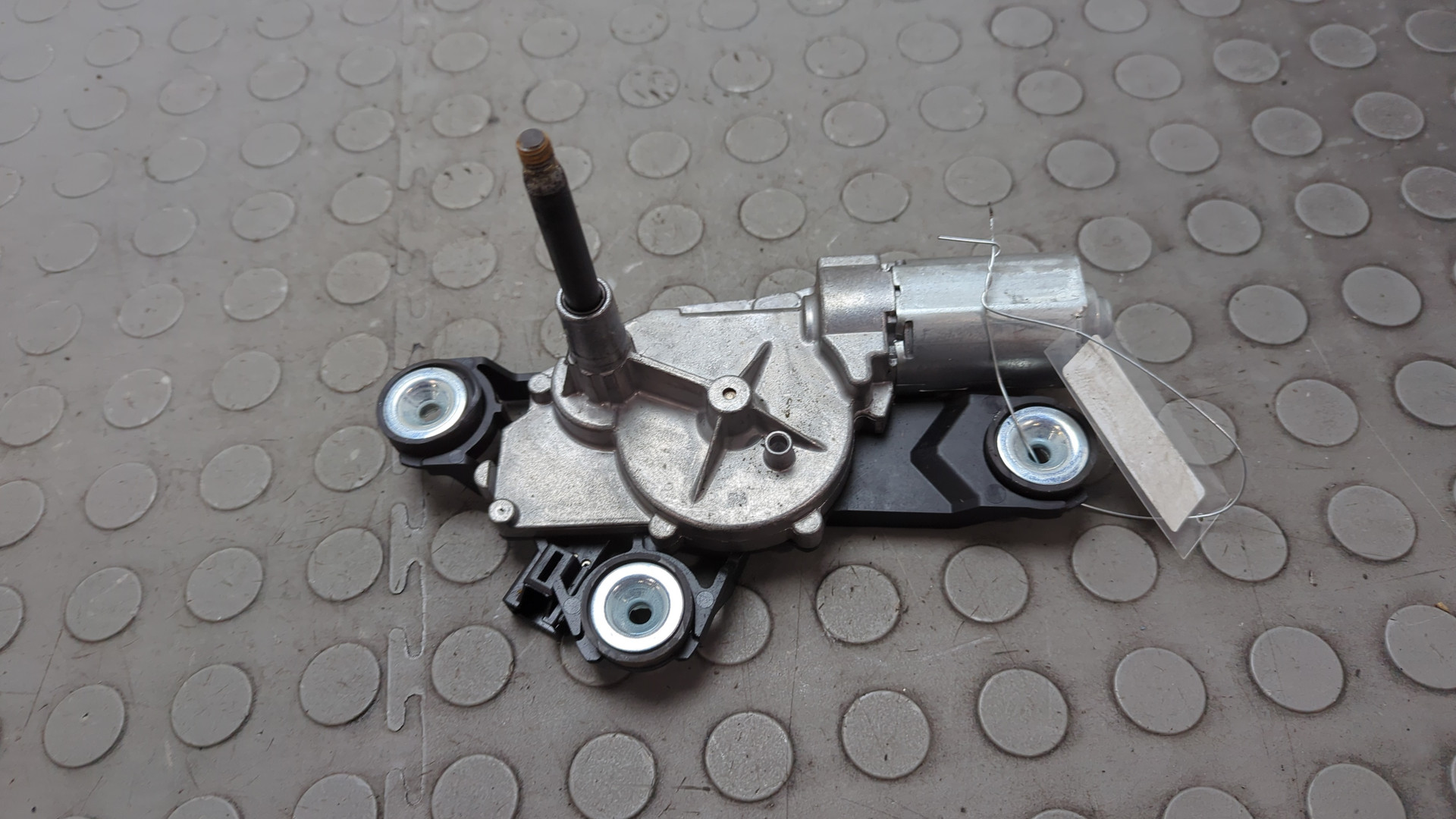 Моторчик стеклоочистителя задний