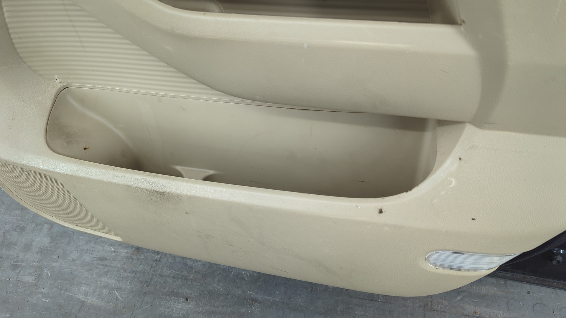 Дверь передняя правая