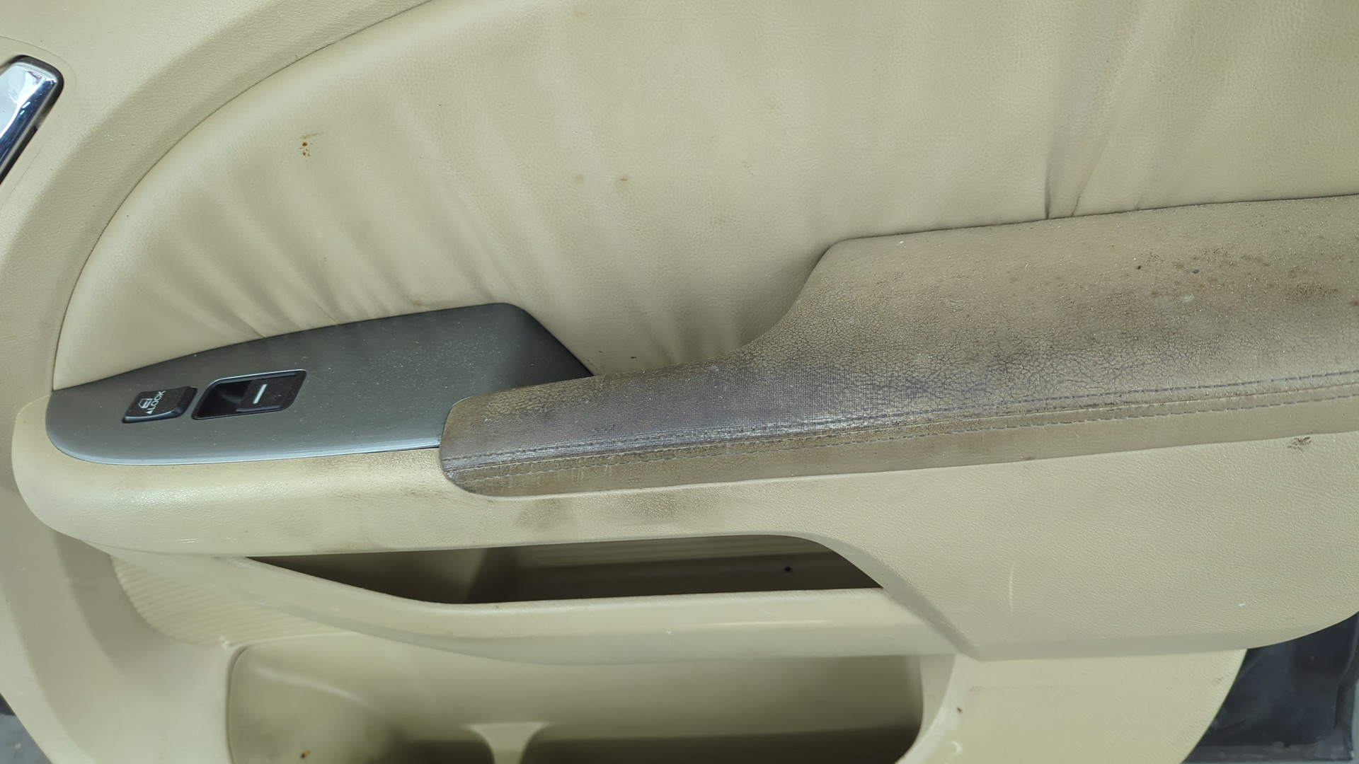 Дверь передняя правая