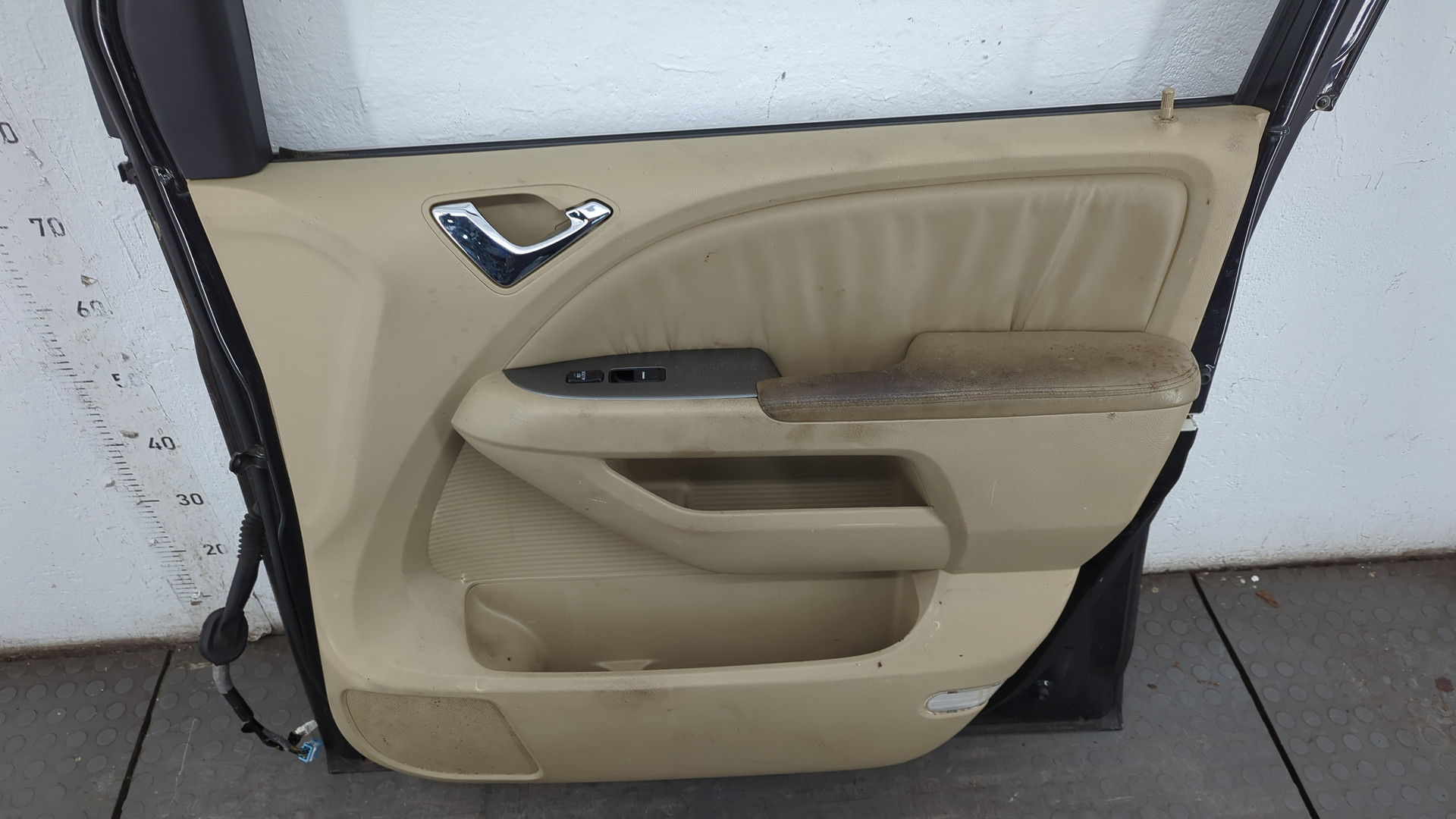 Дверь передняя правая