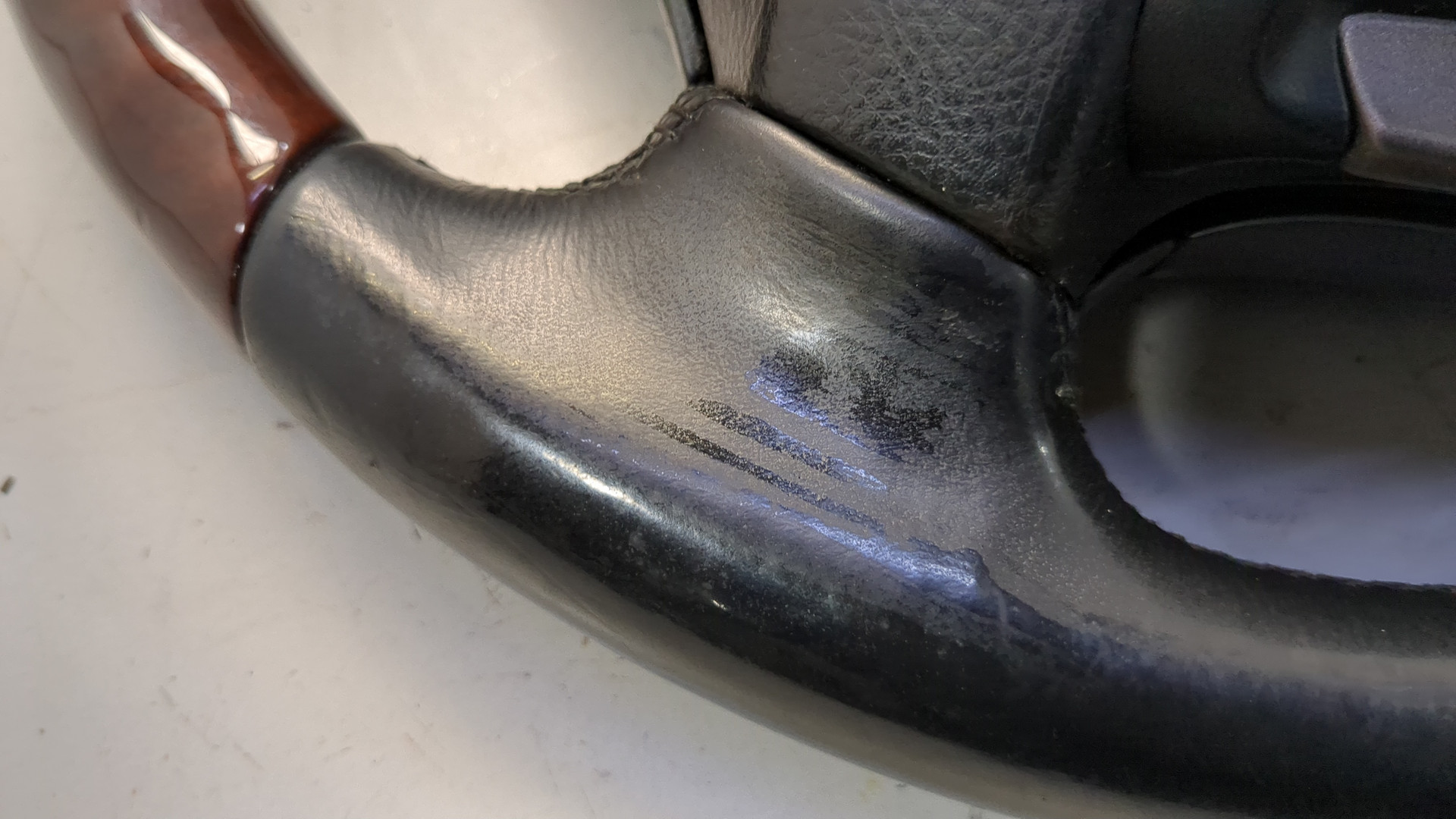 Рулевое колесо (руль)