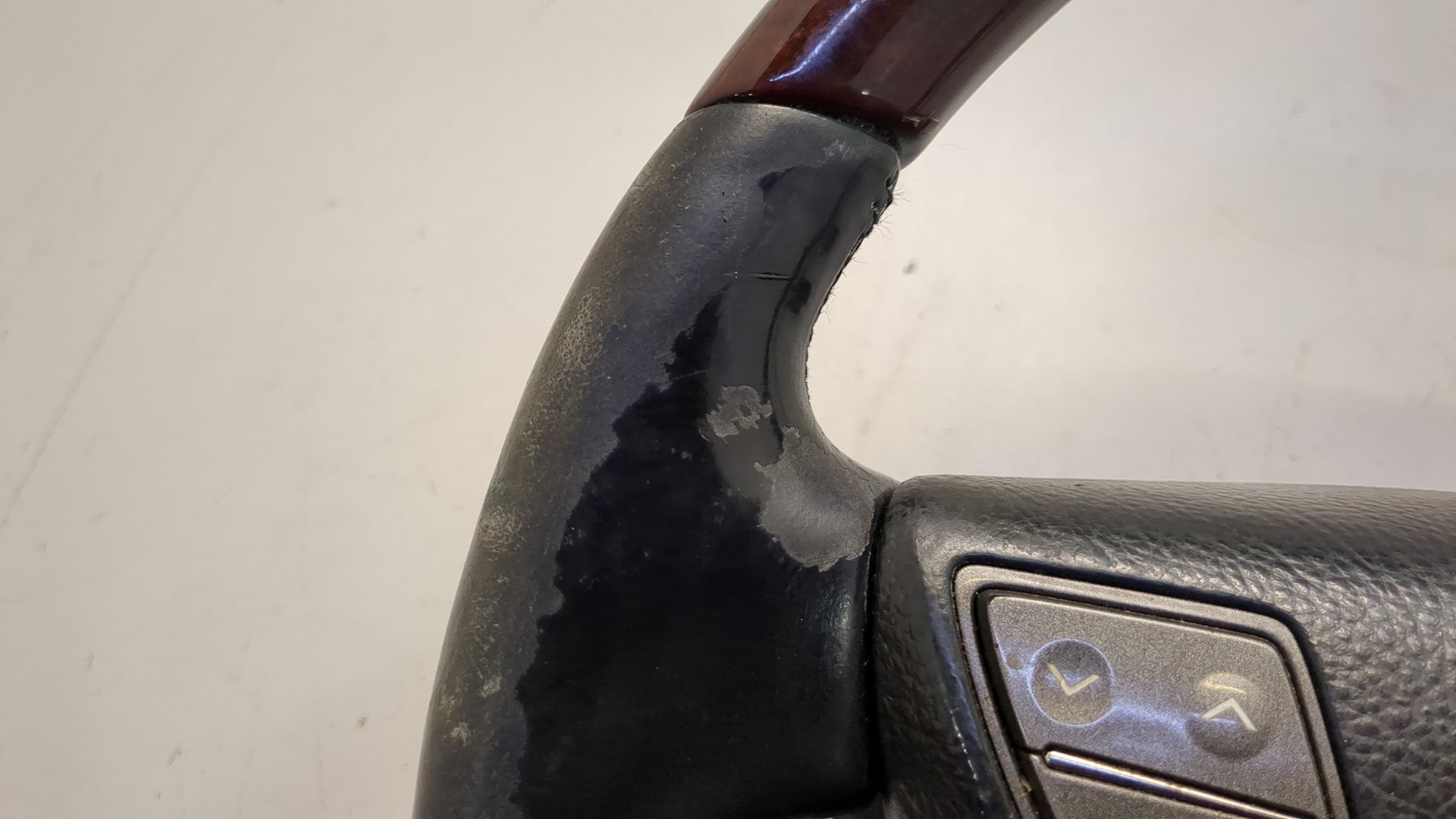 Рулевое колесо (руль)