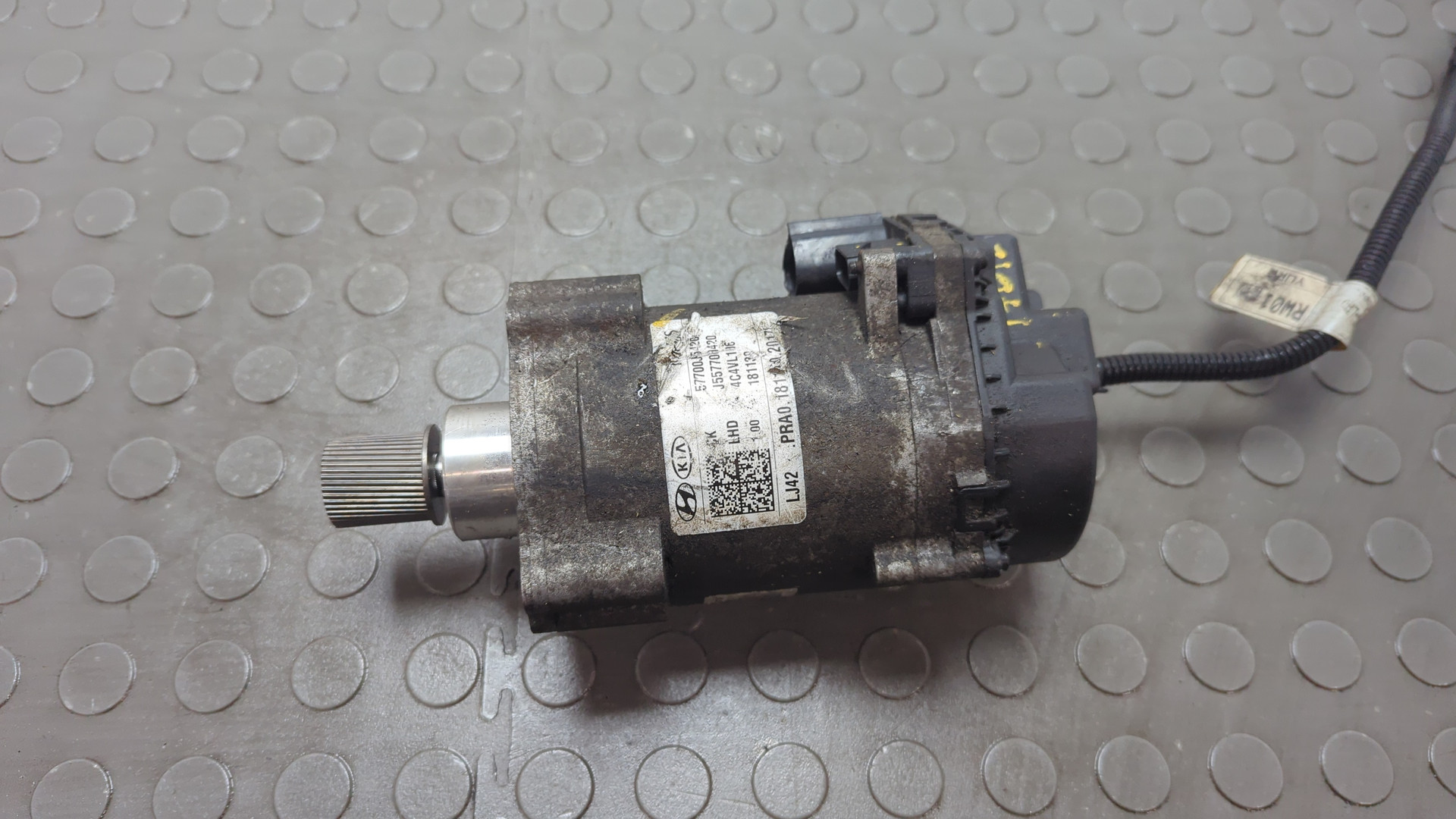 Серводвигатель рулевой рейки