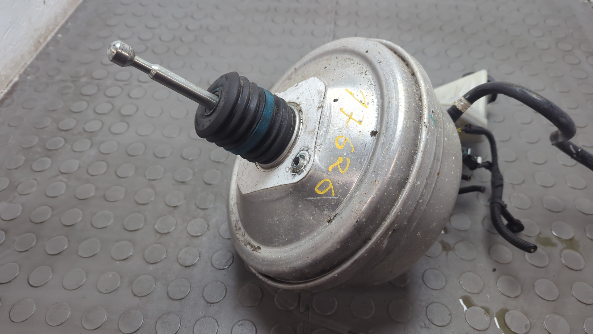 Цилиндр тормозной главный