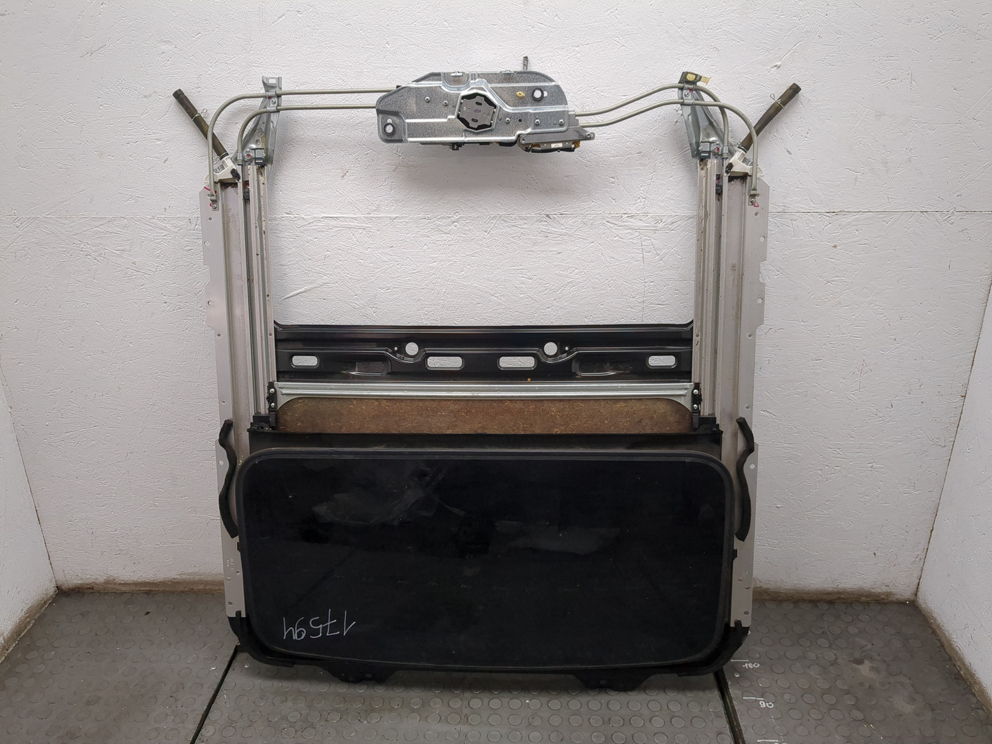 Люк в сборе электрический