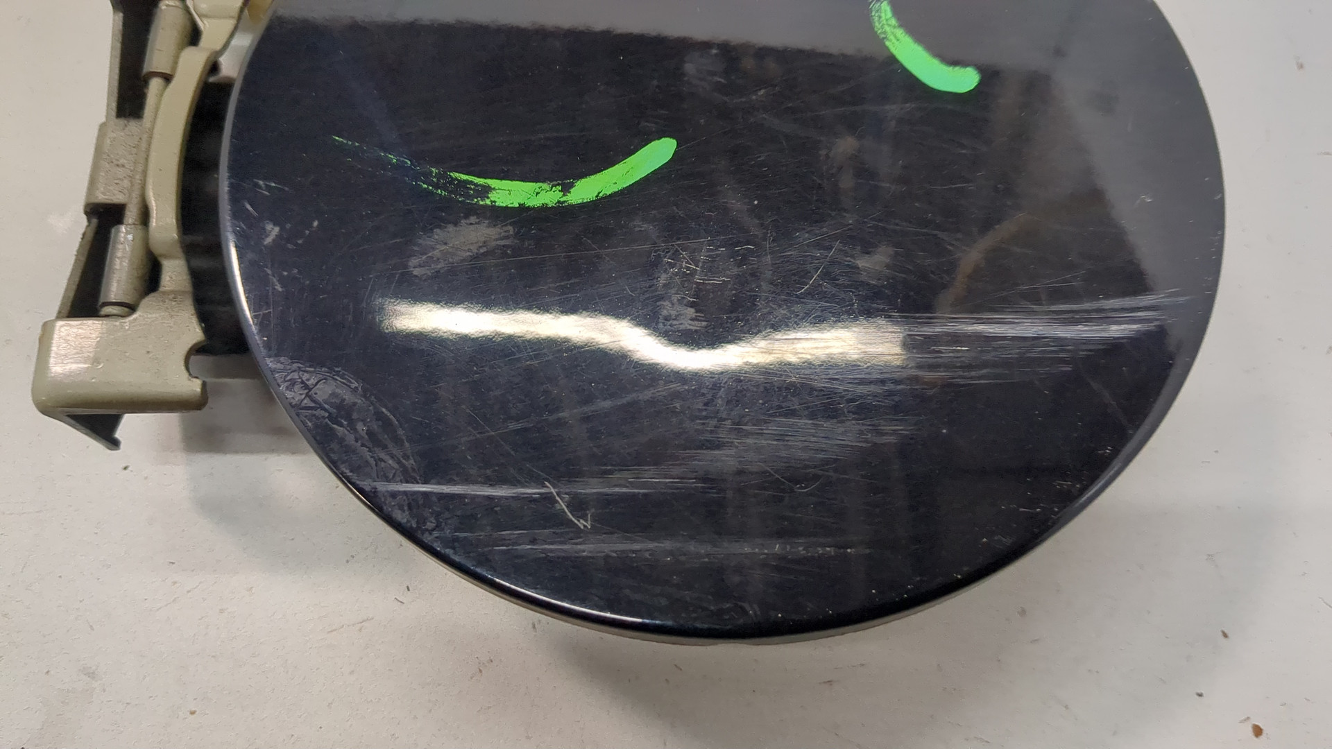 Лючок бензобака