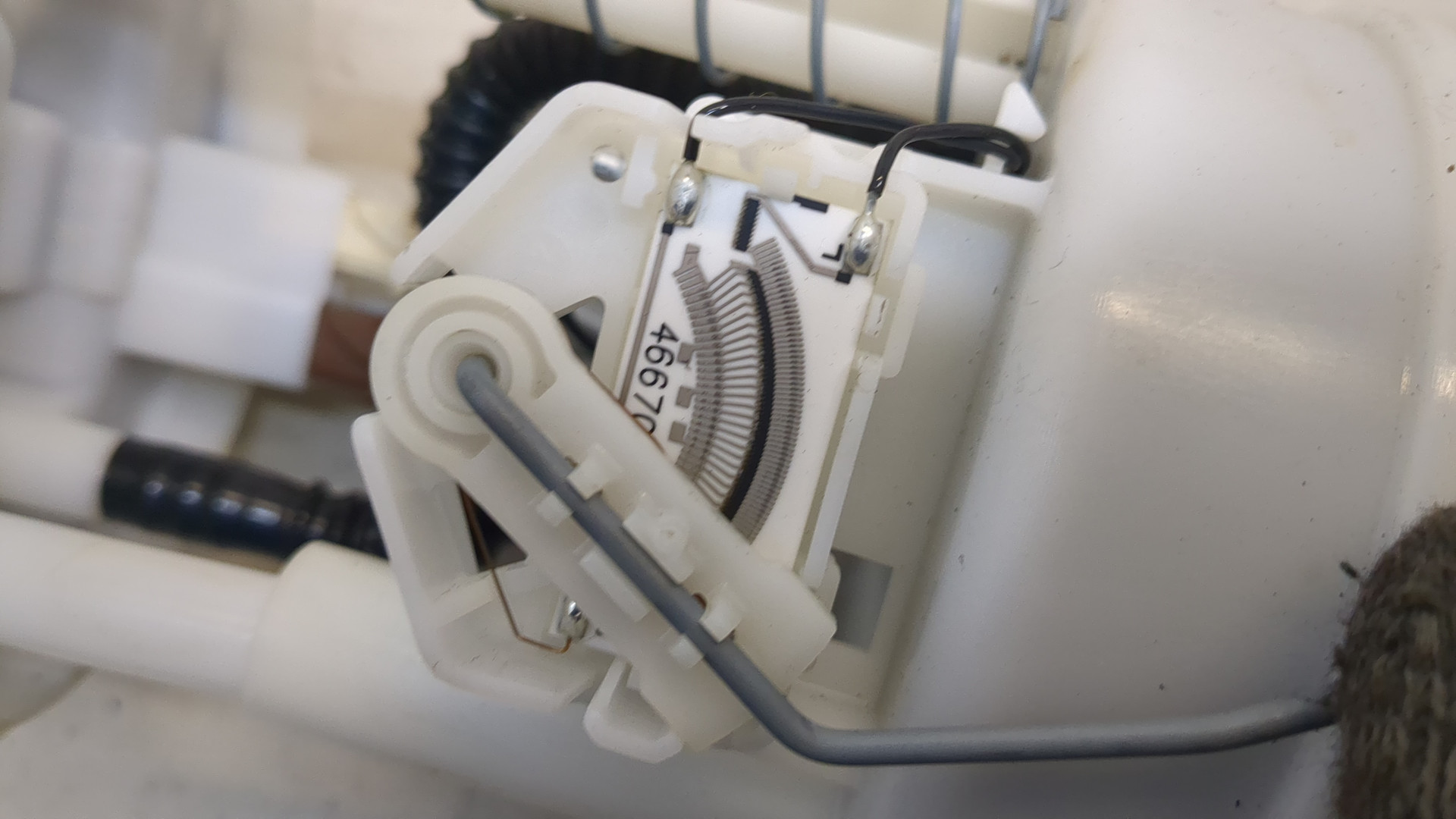 Насос топливный электрический