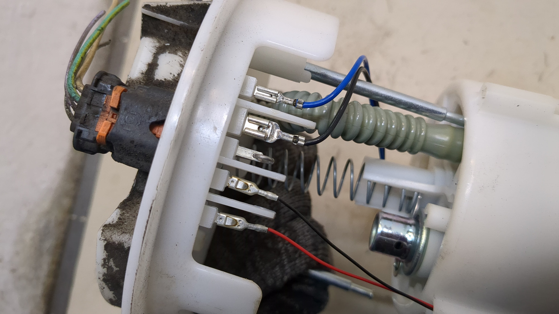 Насос топливный электрический