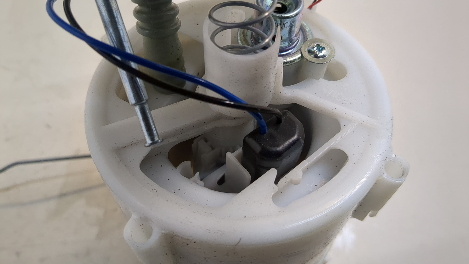 Насос топливный электрический