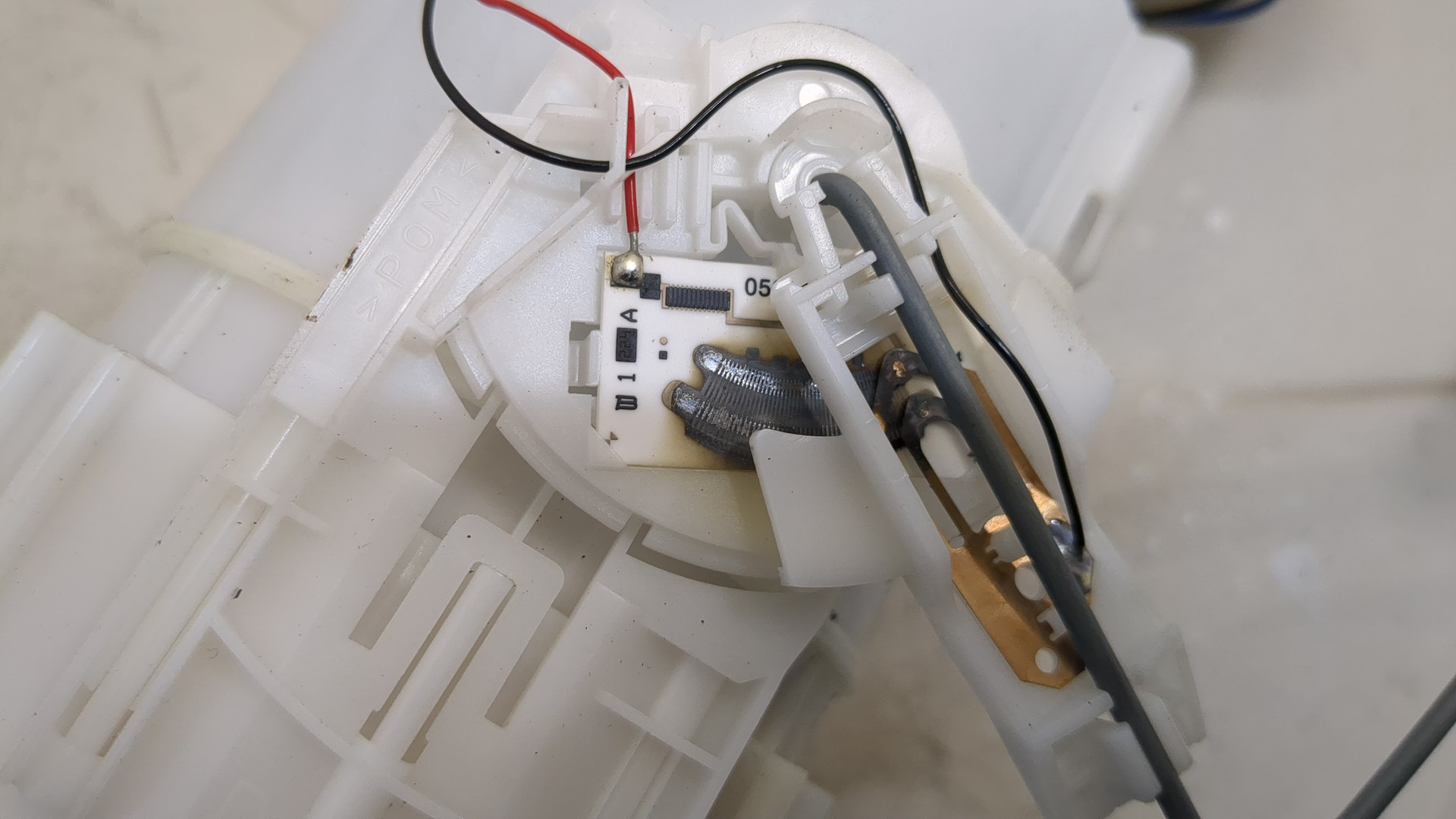 Насос топливный электрический