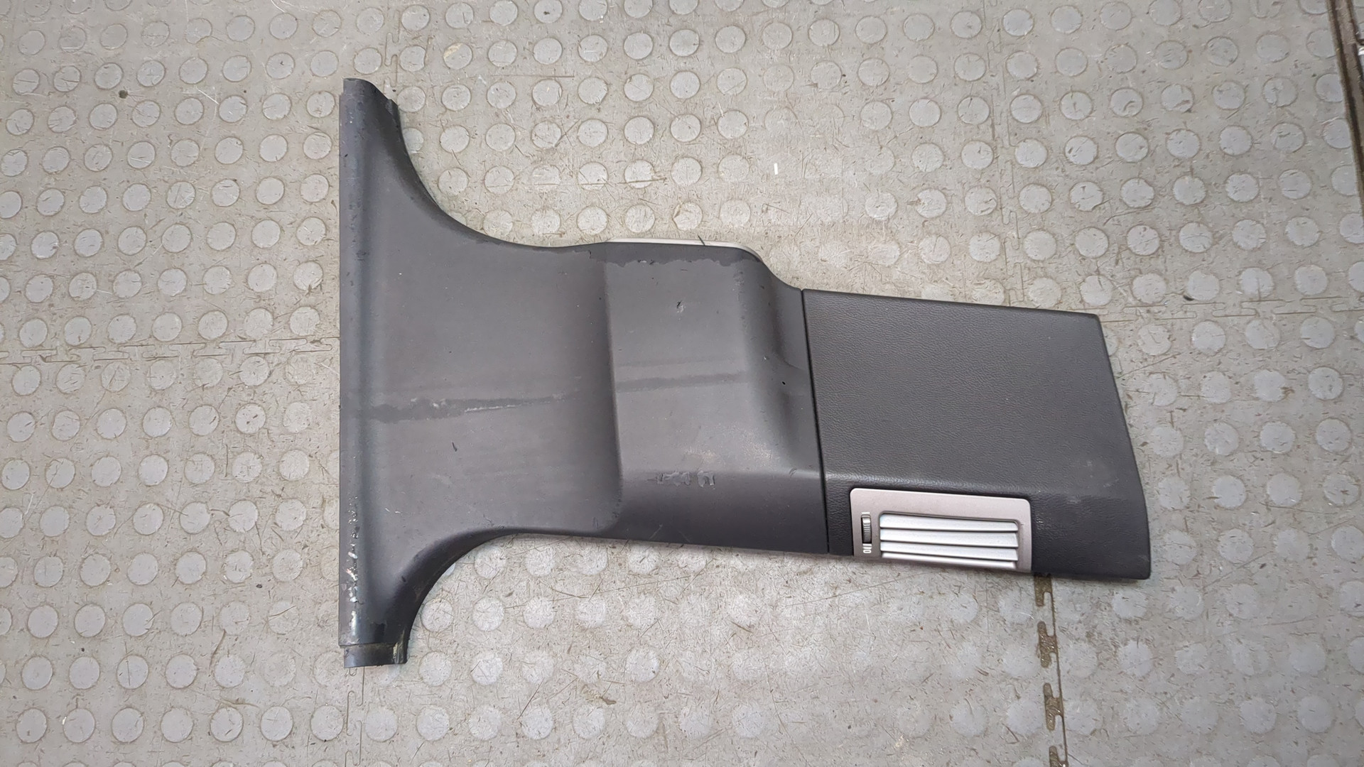 Обшивка стойки