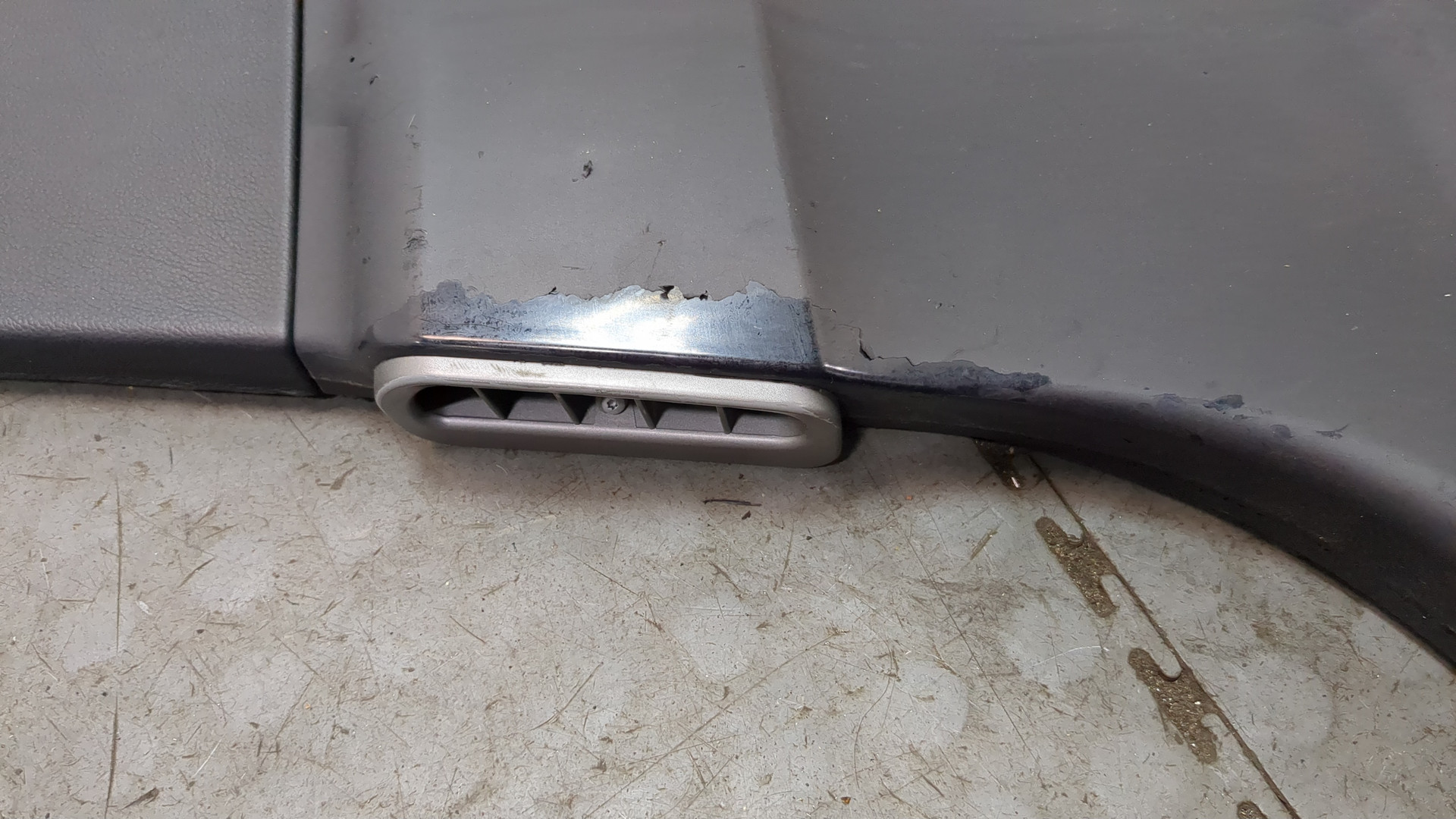 Обшивка стойки