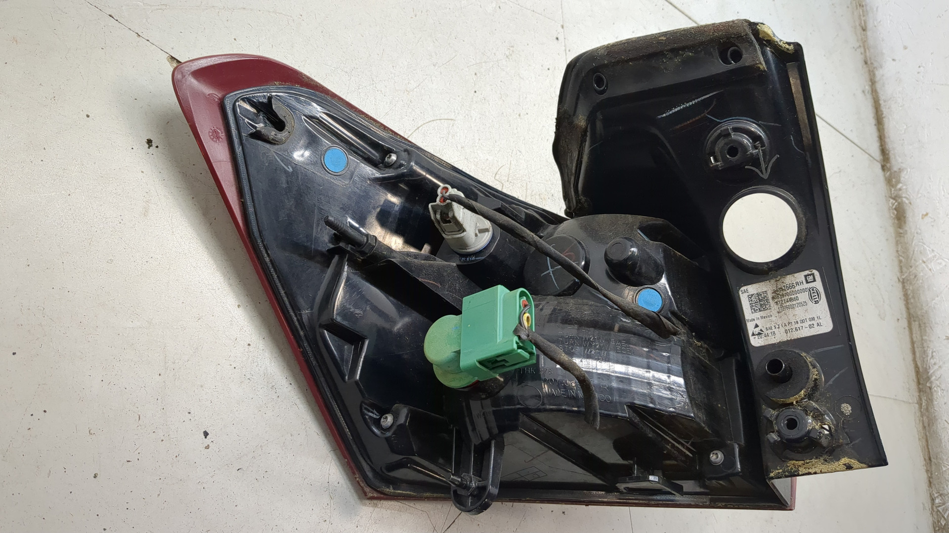 Фонарь задний правый