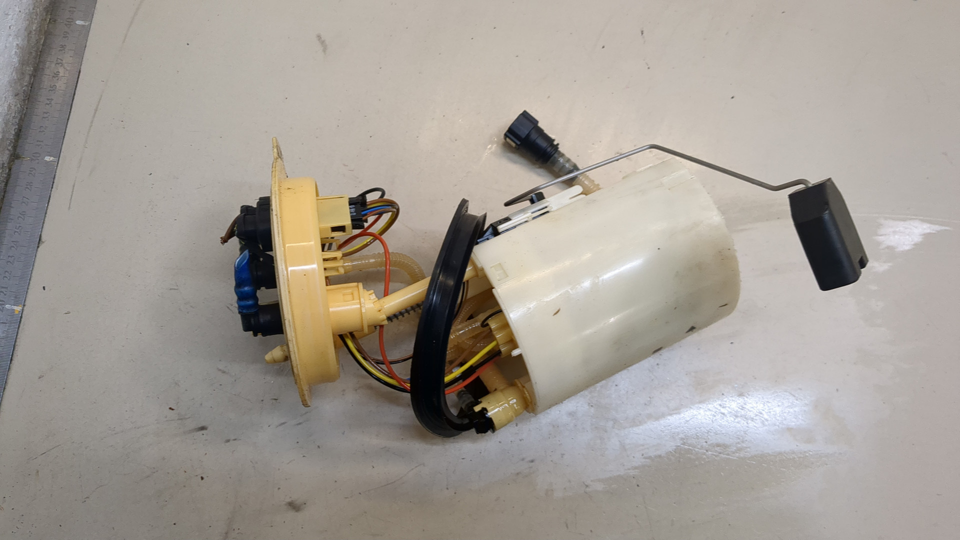 Насос топливный электрический