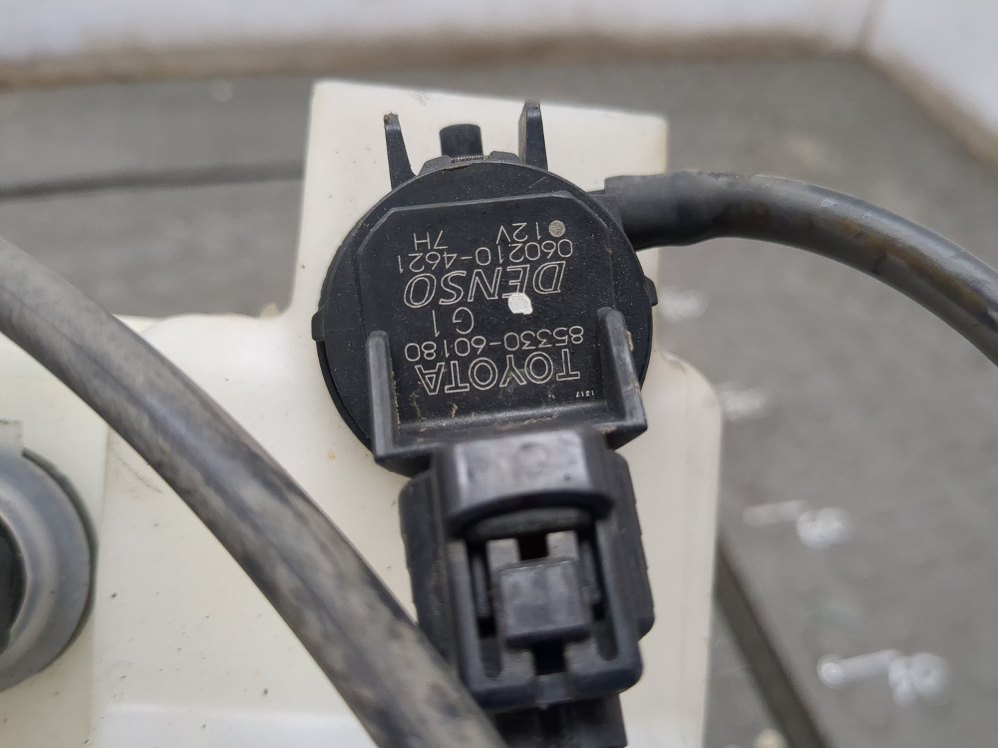 Бачок омывателя лобового стекла