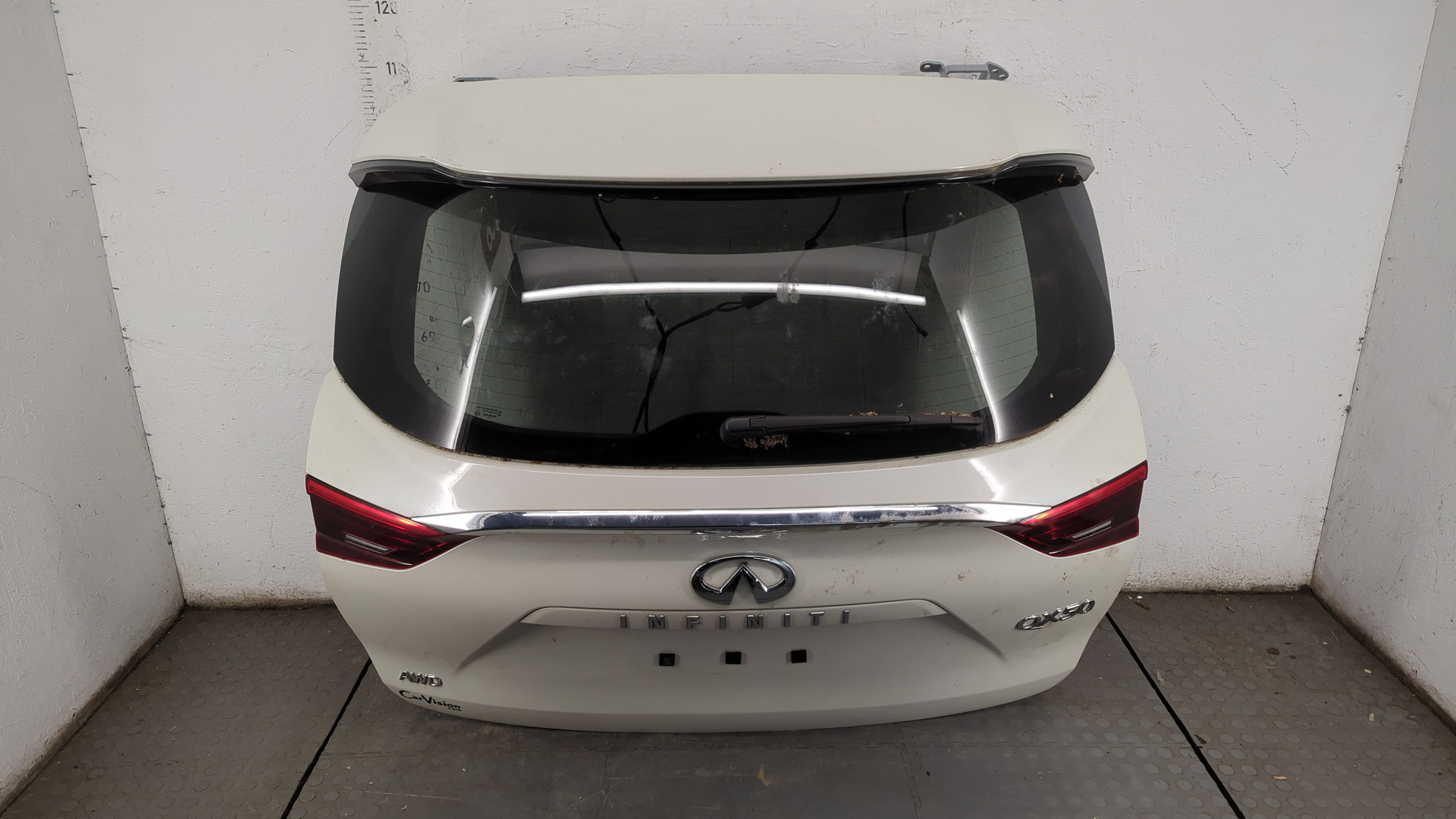 Дверь багажника