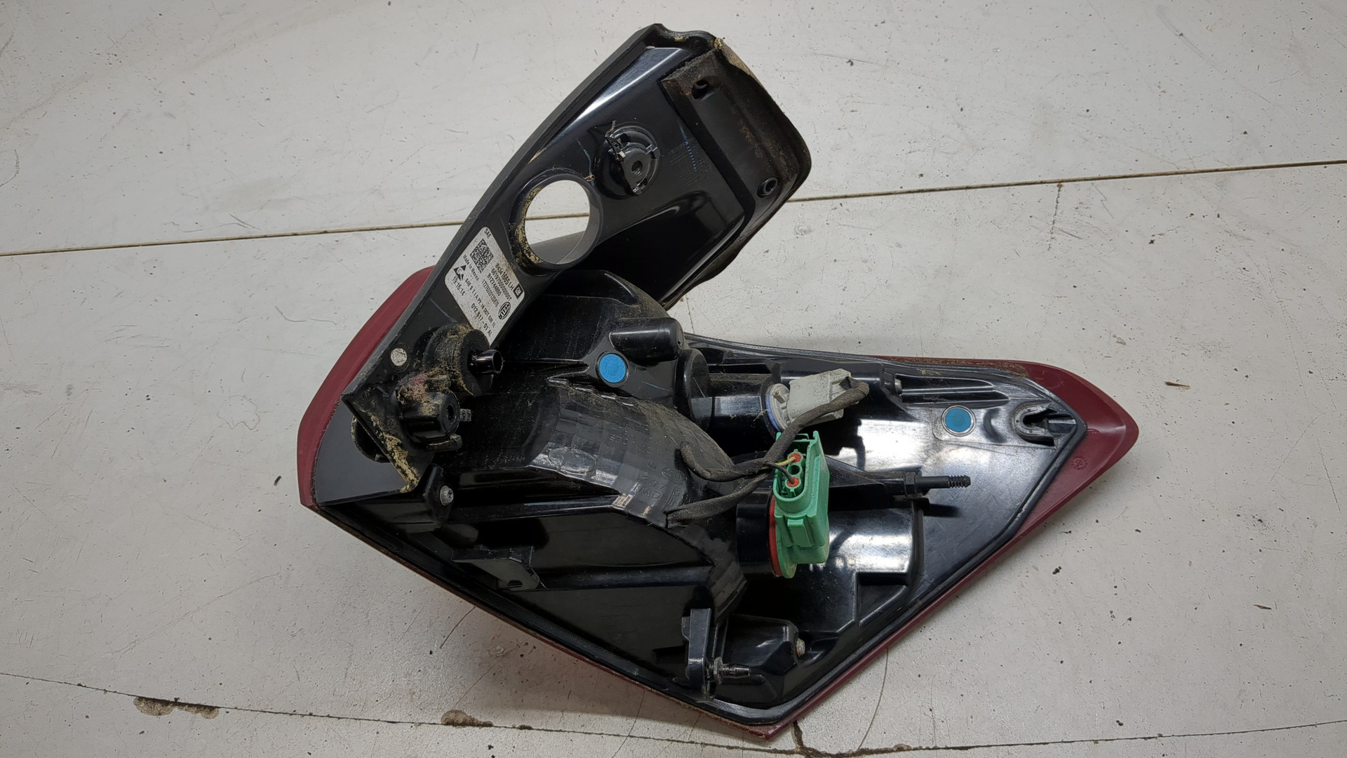 Фонарь задний левый