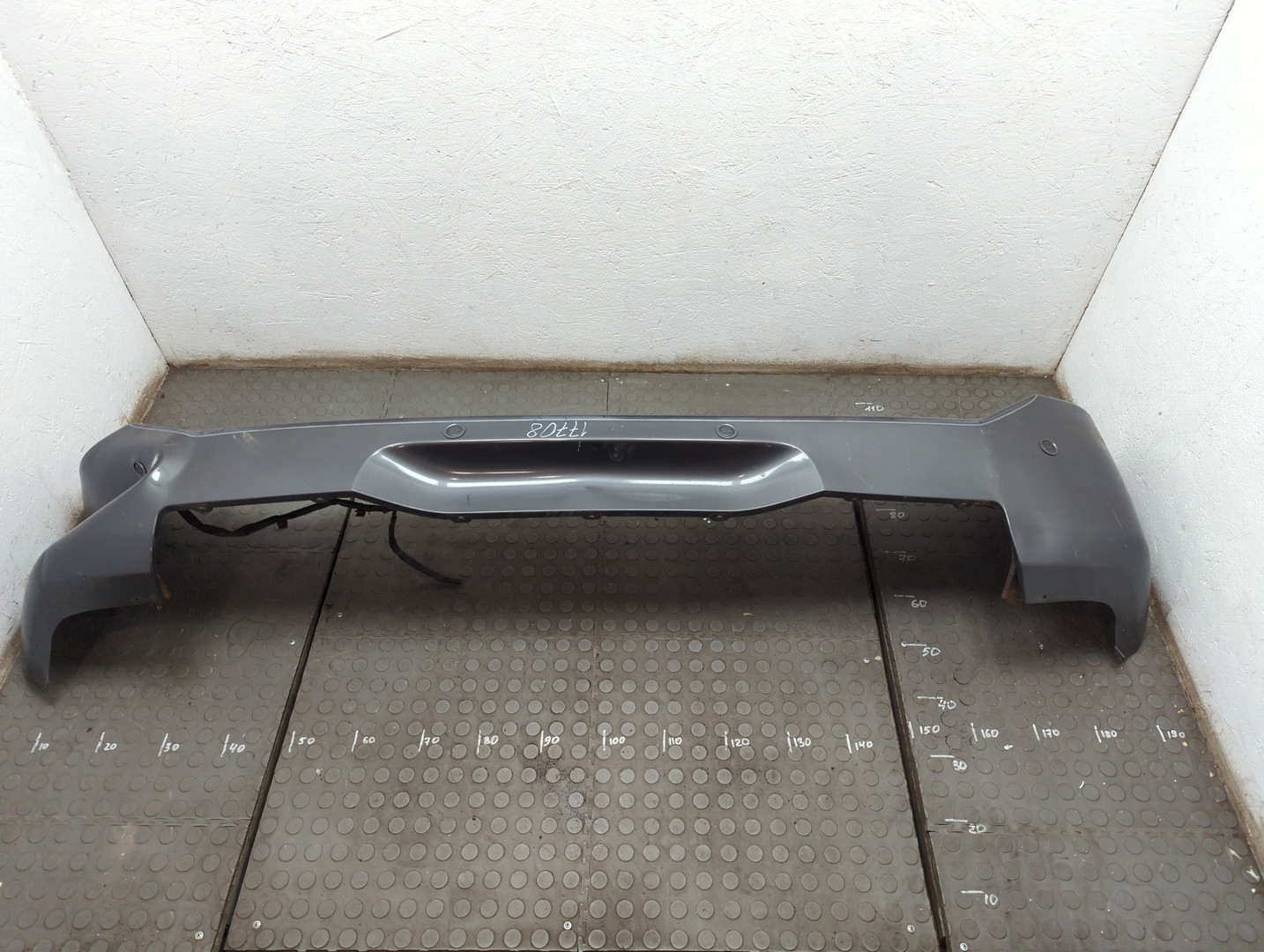 Бампер задний