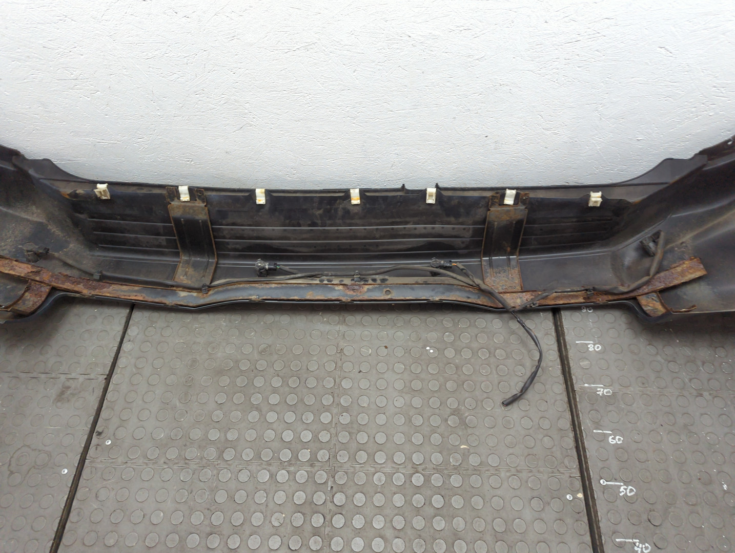 Бампер задний