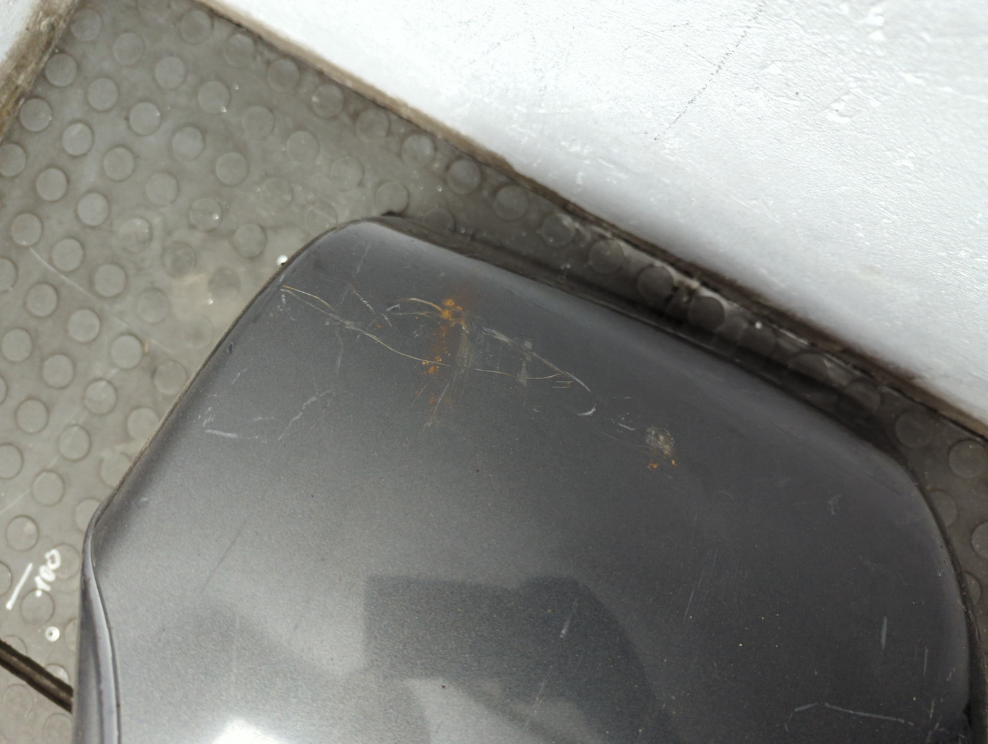 Бампер задний