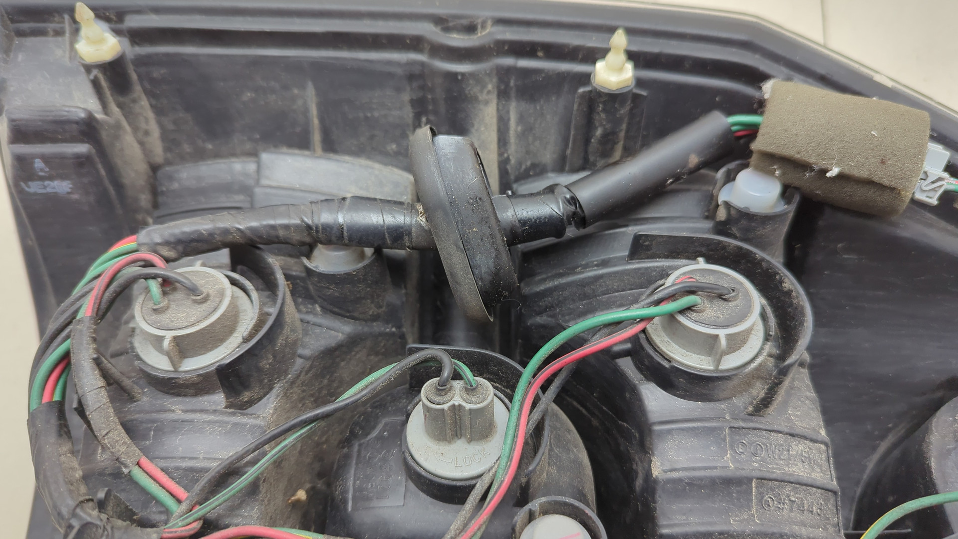 Фонарь задний правый