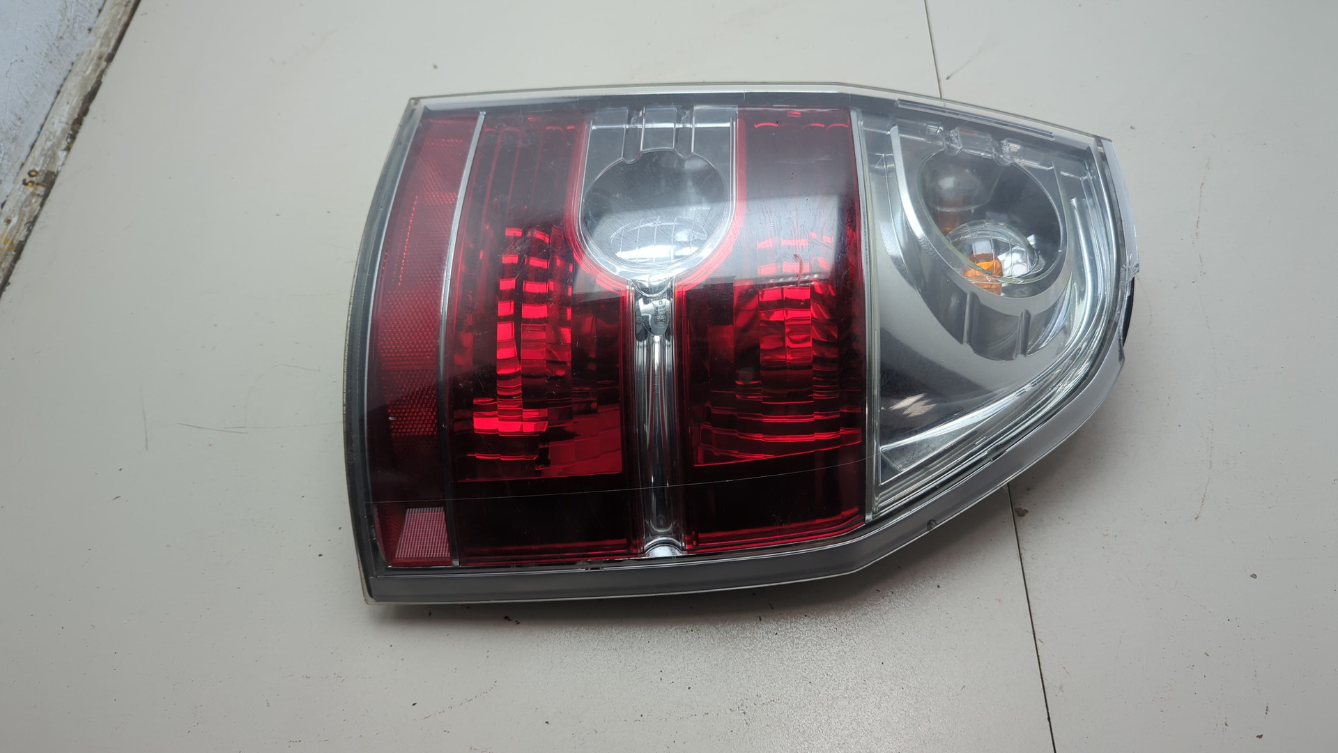 Фонарь задний правый